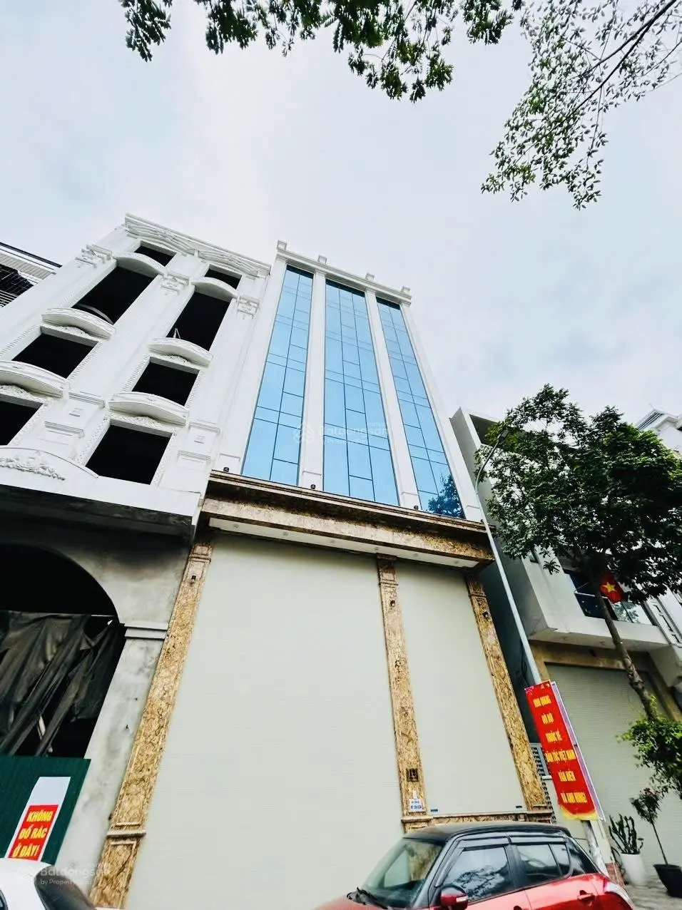 Toà Mặt Phố Tây Hồ 10 Tầng Thông Sàn 101m2 Mặt Tiền Vip Vỉa Hè Rộng, Làm Văn Phòng Spa , Giá: 58 Tỷ