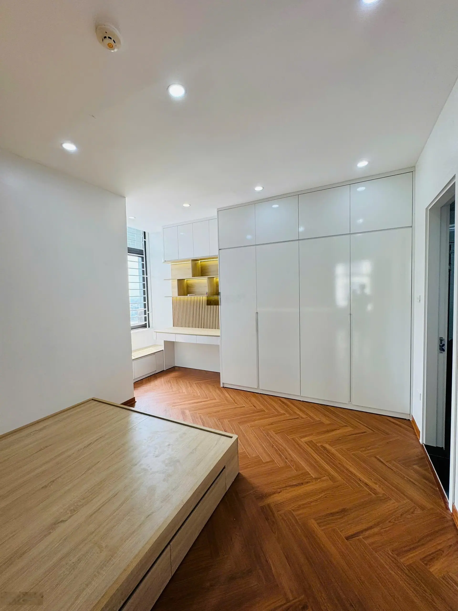 Em cần bán 3 ngủ tòa Licogi Đại Từ - Hoàng Mai. Diện tích 110 m2 thiết kế 3 ngủ 2 vệ sinh.DT:110m2
