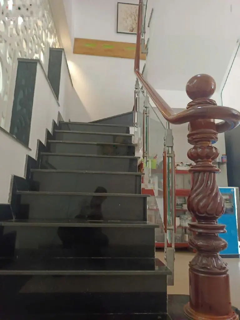 Bán Nhà 3 Tầng, diện tích 100m2, Hẻm Xe Hơi Tránh, Tăng Nhơn Phú A, Quận 9, chỉ 7.2 Tỷ.
