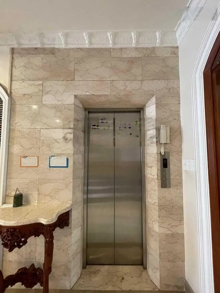 Biệt thự 5 tầng thang máy khu VIP Hồ Biểu Chánh 232m2