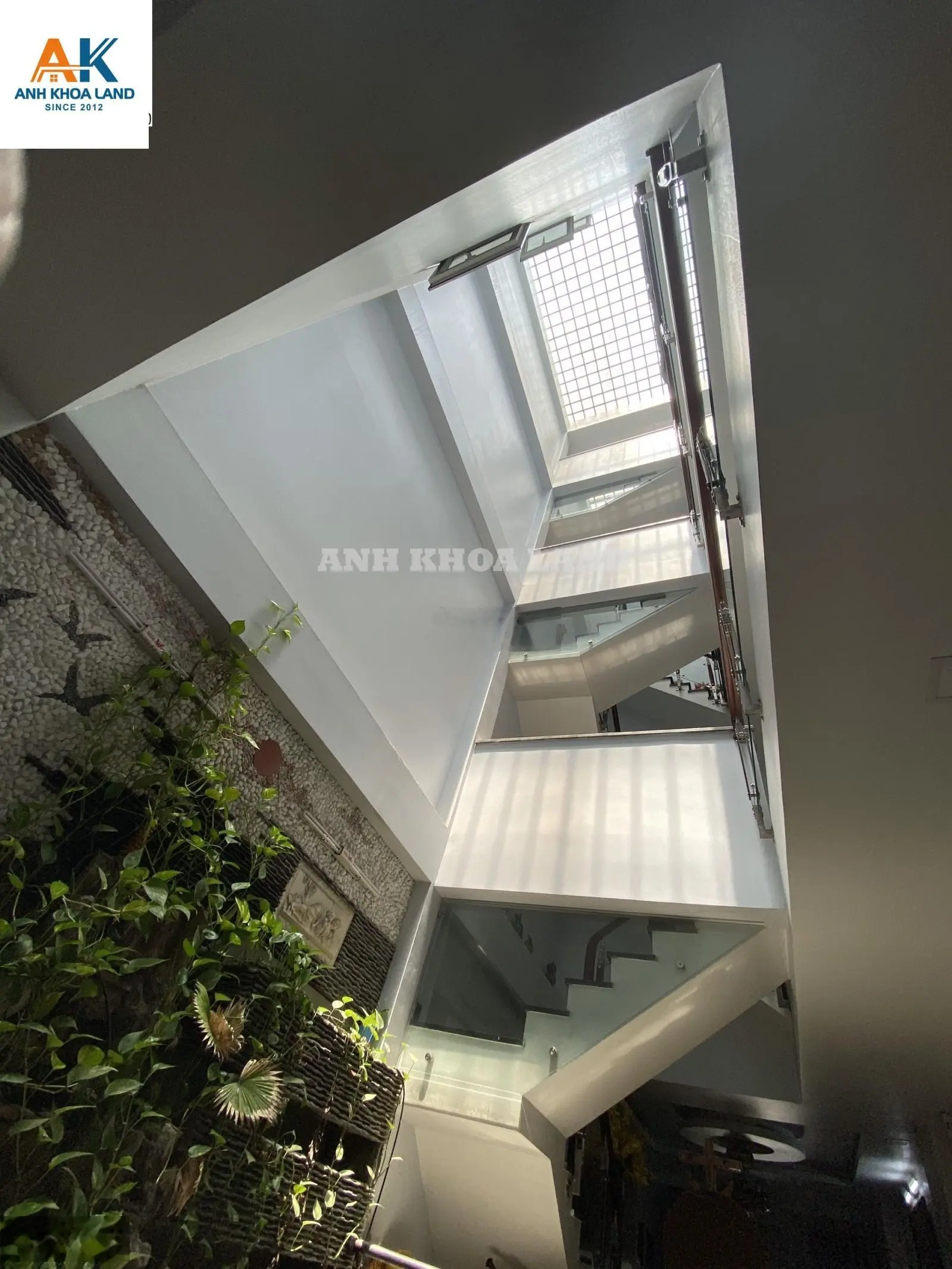 Bán nhà 4 tầng 100m2 hoàn công đủ có hồ cá koi siêu đẹp, MTKD sầm uất ngay Đặng Văn Bi - Trường Thọ