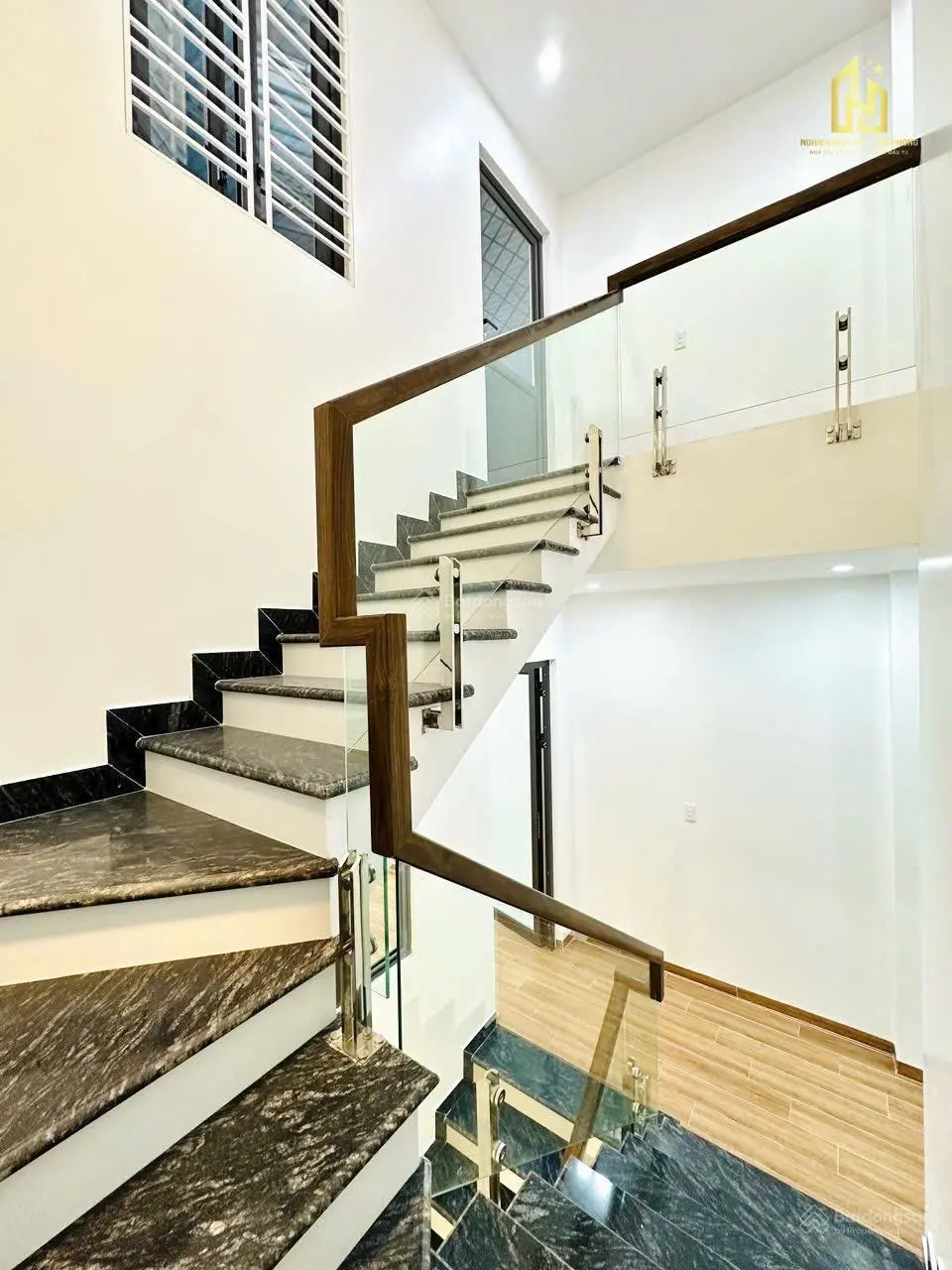 Bán nhà ngô quyền, đường đông khê, 50m2x 4tầng, xây mới độc lập,giá chỉ 3,55 tỷ