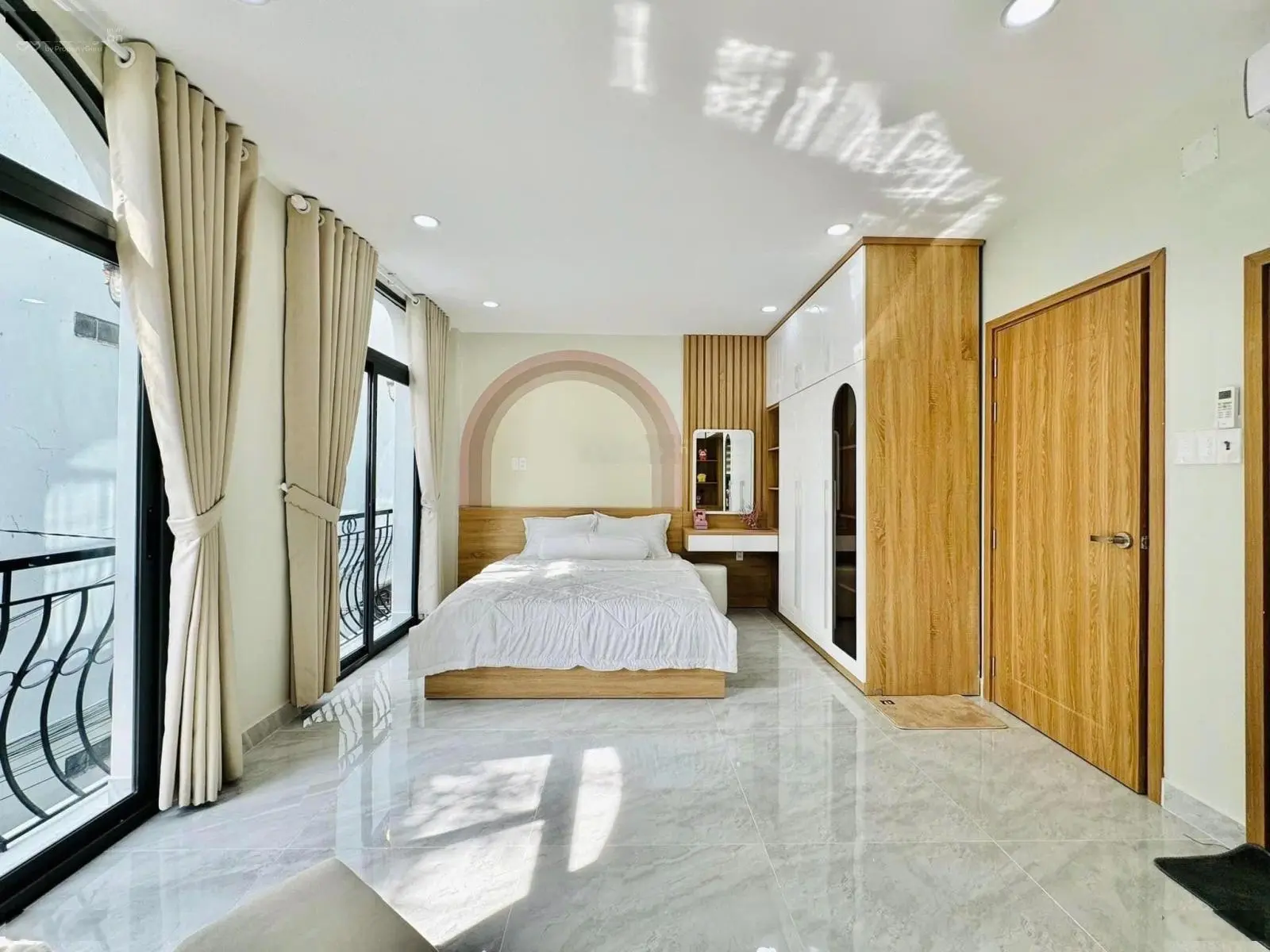 Hiếm! Nhà mặt đường Nghĩa Thục - P5 - Q5.Giá 5Tỷ300/68,6m2 cho thuê 28 triệu. Gần chợ Hoà Bình