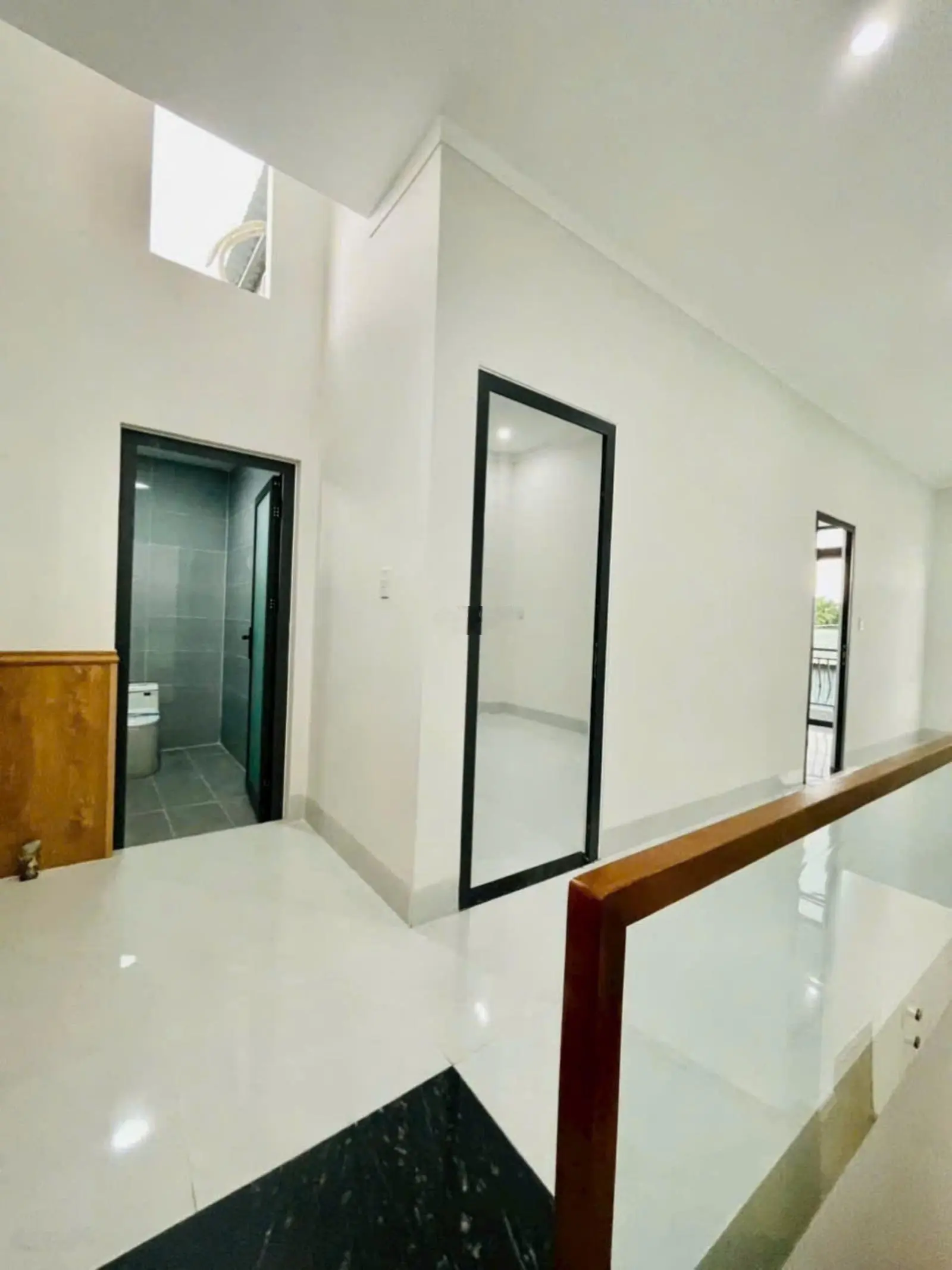 Cần Bán Nhà Lầu 6x10m. H.Đông 2PN,2WC Ngay Công An Phường kp2 Trảng Dài.