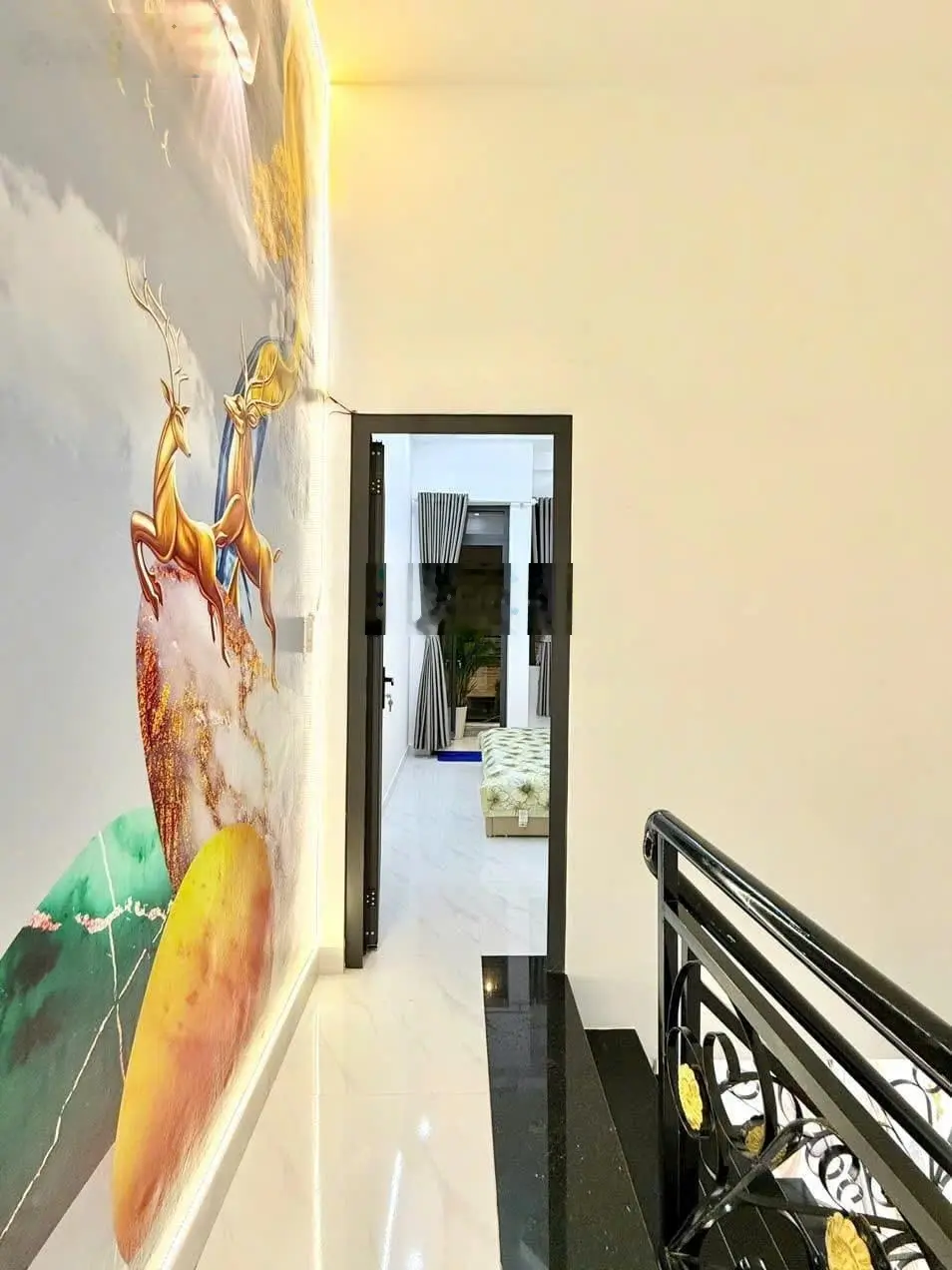 Gần THPT Đào Duy Anh bán nhà Trường Sa, Q3, 60m2 SHR hẻm 4m thiện chí giảm mạnh