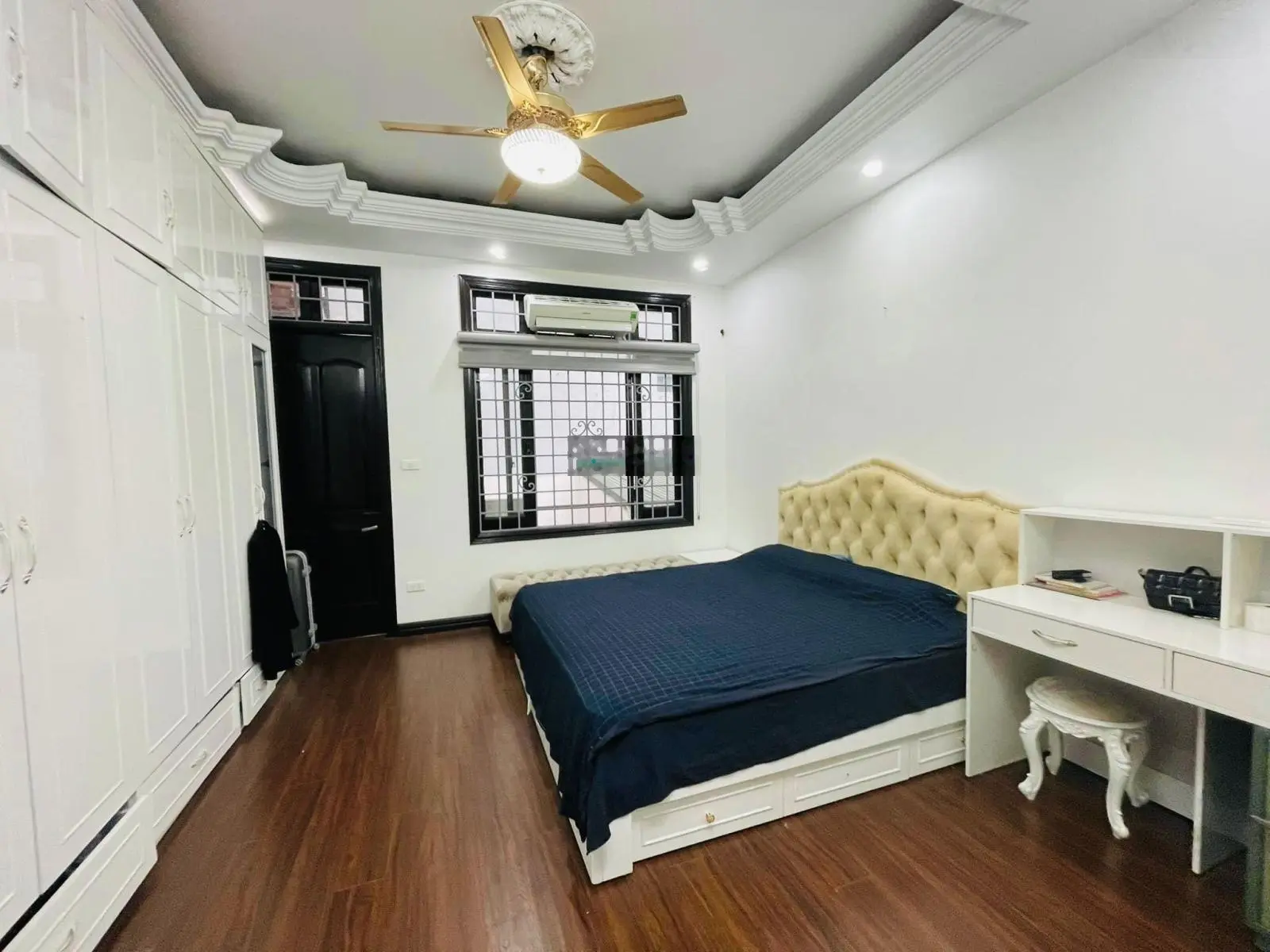 Bán toà nhà dòng tiền phố Kim Mã Thượng 110m2*5T MT 4.8m diện tích lớn - giá chỉ 15 tỷ nhỉnh