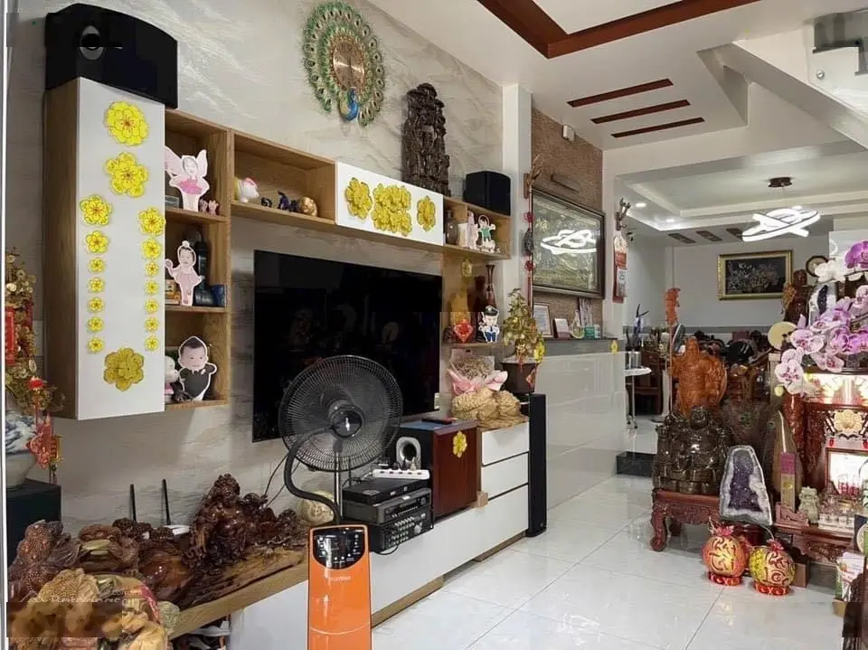 Chú Ánh bán gấp căn nhà Trần Quốc Thảo, P. 7, Q3 - 59,6m2 gần khúc giao Lý Chính Thắng
