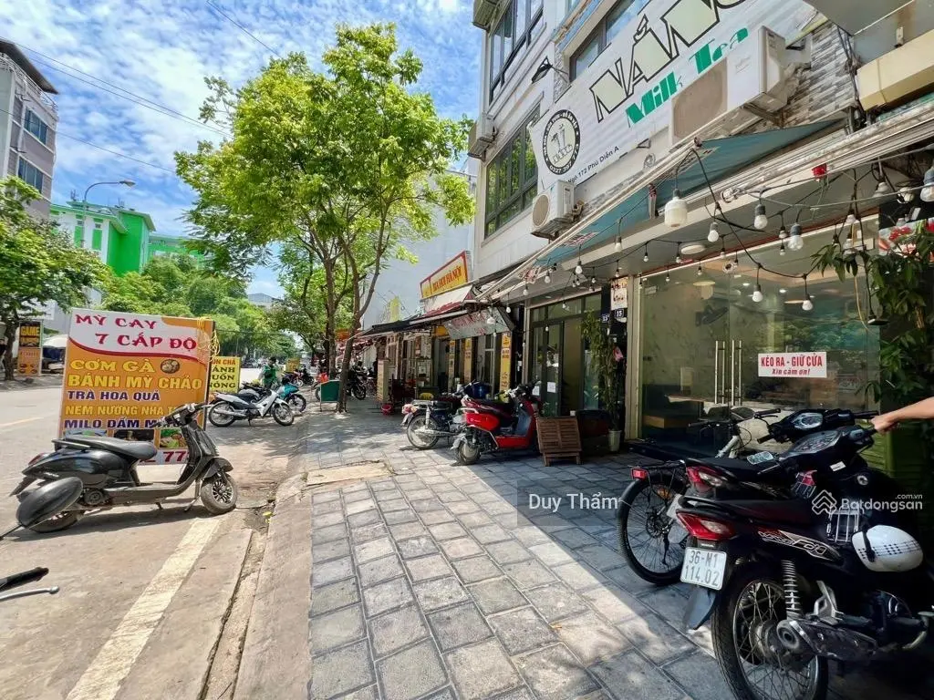Bán nhà phân lô | thang máy | ô tô đỗ cửa | vỉa hè rộng | nhà tự xây chắc chắn