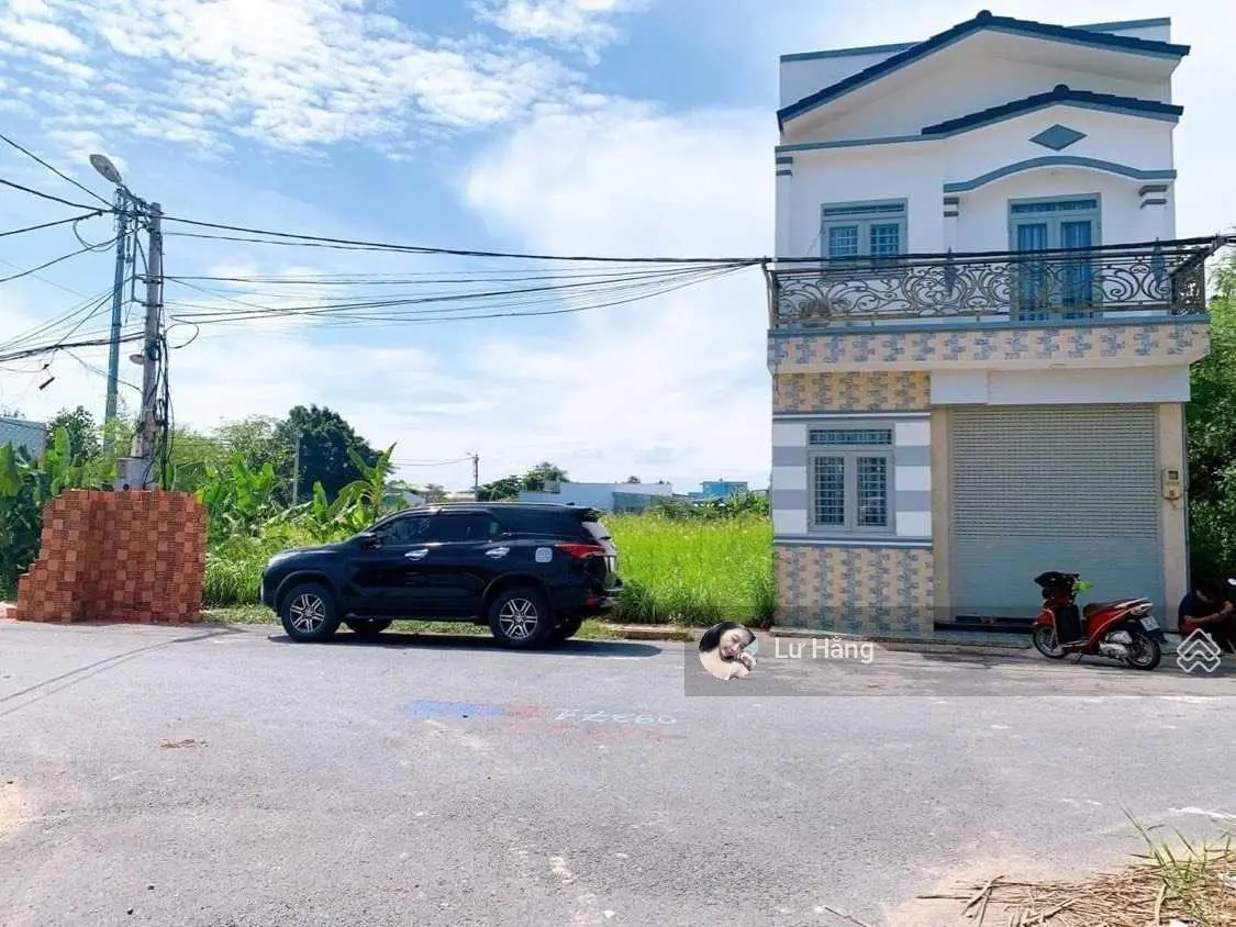 Về quê bán gấp lô đất MT Đ. Nguyễn Thái Học, Cái Bè, Tiền Giang gần Cầu Cái Bè 2,100m2, SHR
