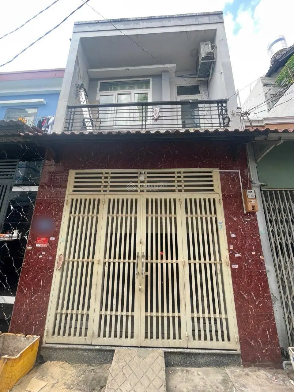 Chính chủ 4x11m, hẻm 5m gần chợ cần tiền bán gấp