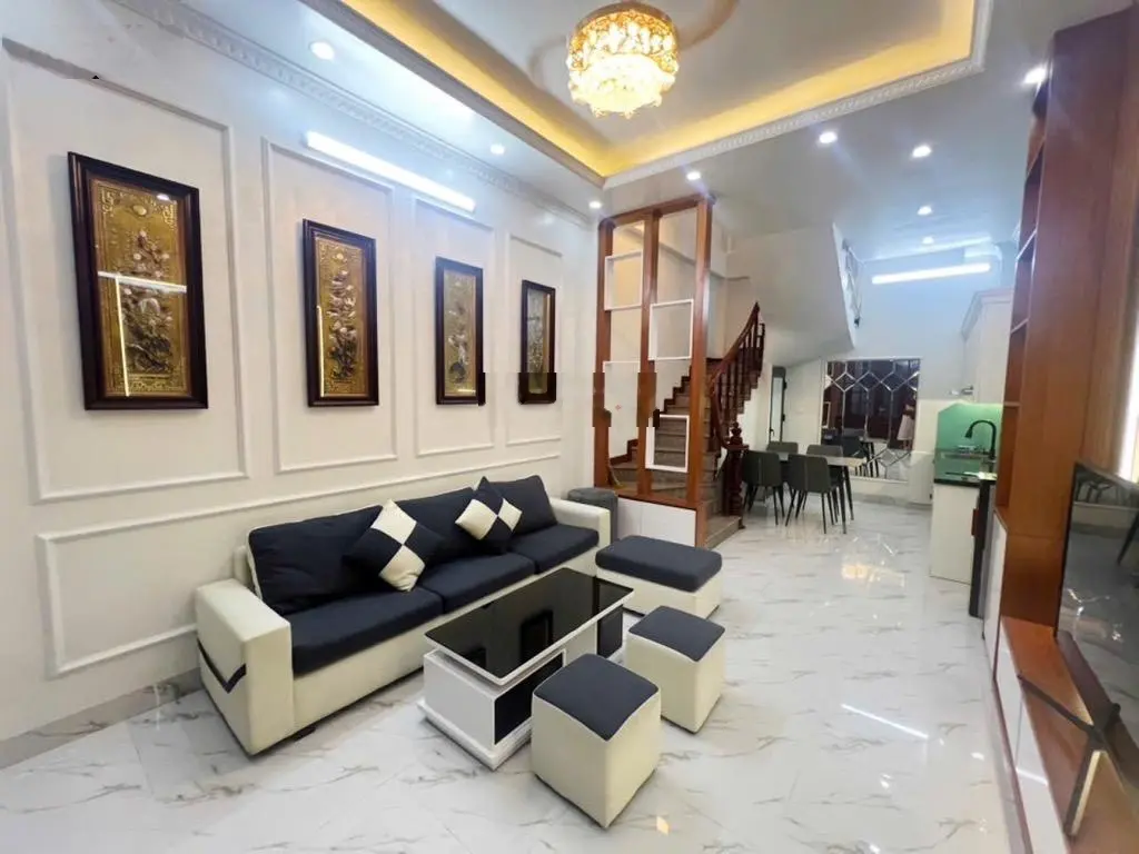 Cổ Nhuế - 35m2 x 5 tầng - Ô tô 7 chỗ đỗ cửa - Lô góc - Ngõ thông - Kinh doanh.