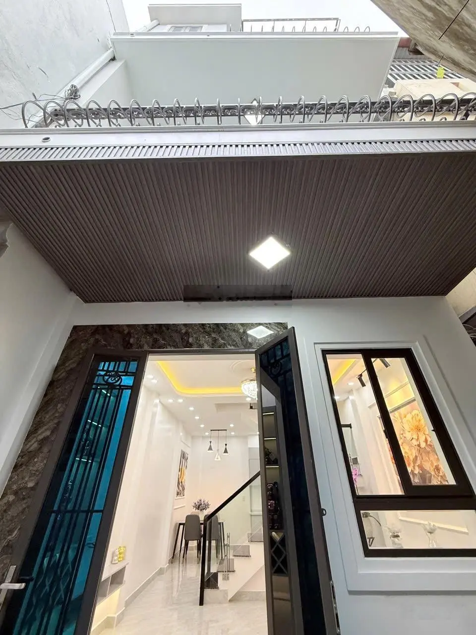 Bán nhà phố Đình Đông siêu đẹp về ở ngay