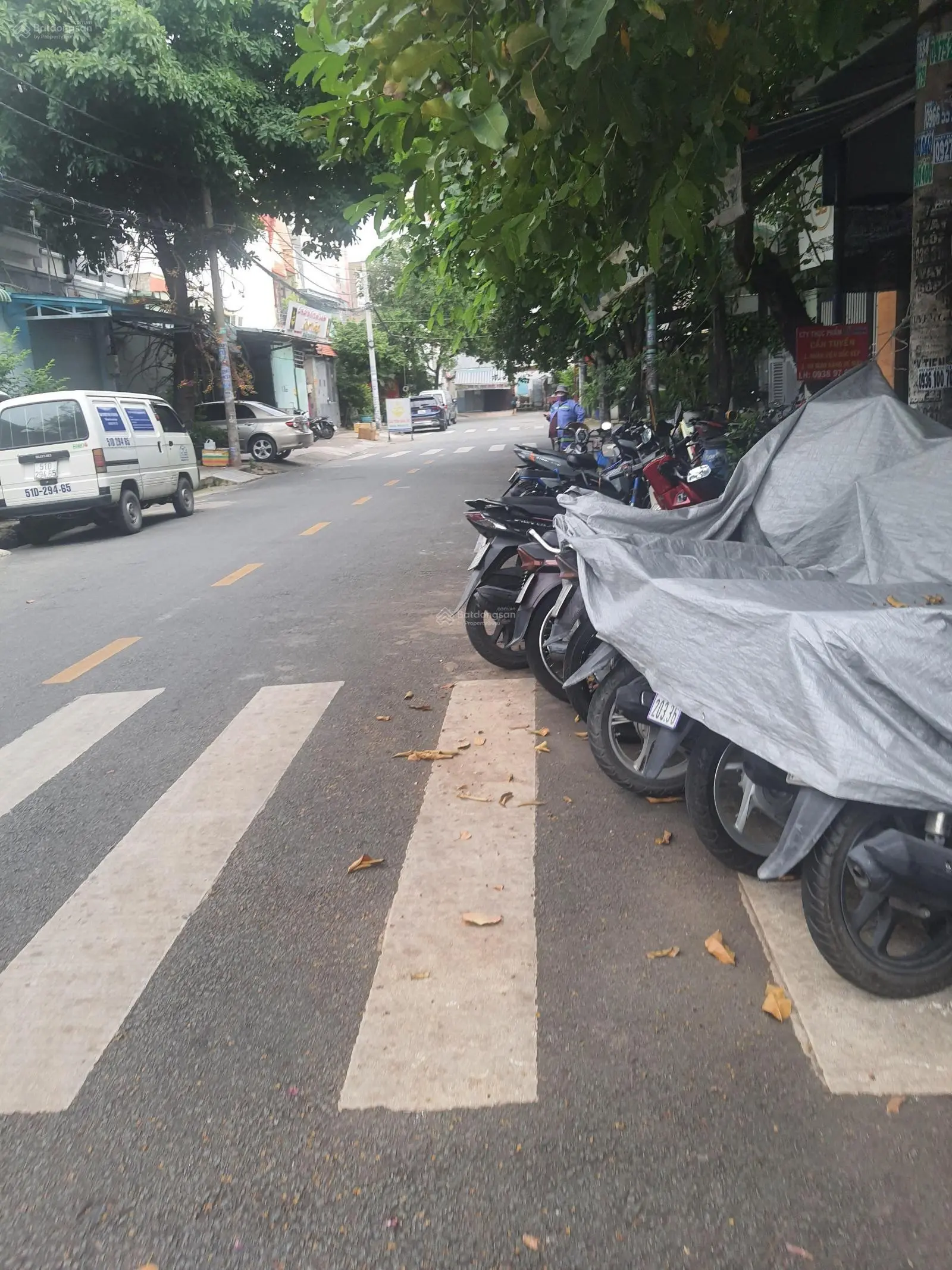 Khu phân lô bàn cờ. đường xe tải 12m. xh ngủ trong nhà. 3tầng hoàn công. sổ vuông a4