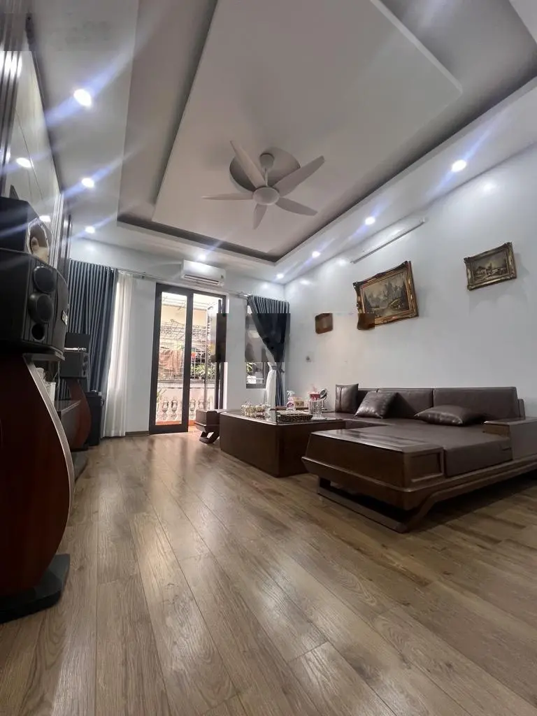 Bán nhà - kim mã - ba đình -30m ra phố-mặt ngõ thông - full nội thất - nhà đẹp ở ngay