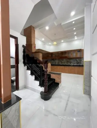 Vợ chồng tôi bán nhà Tôn Đản P10 Q4. DT 61,06m2 giá 2tỷ590 gần CV Khánh Hội. Đang cho thuê 25tr/th