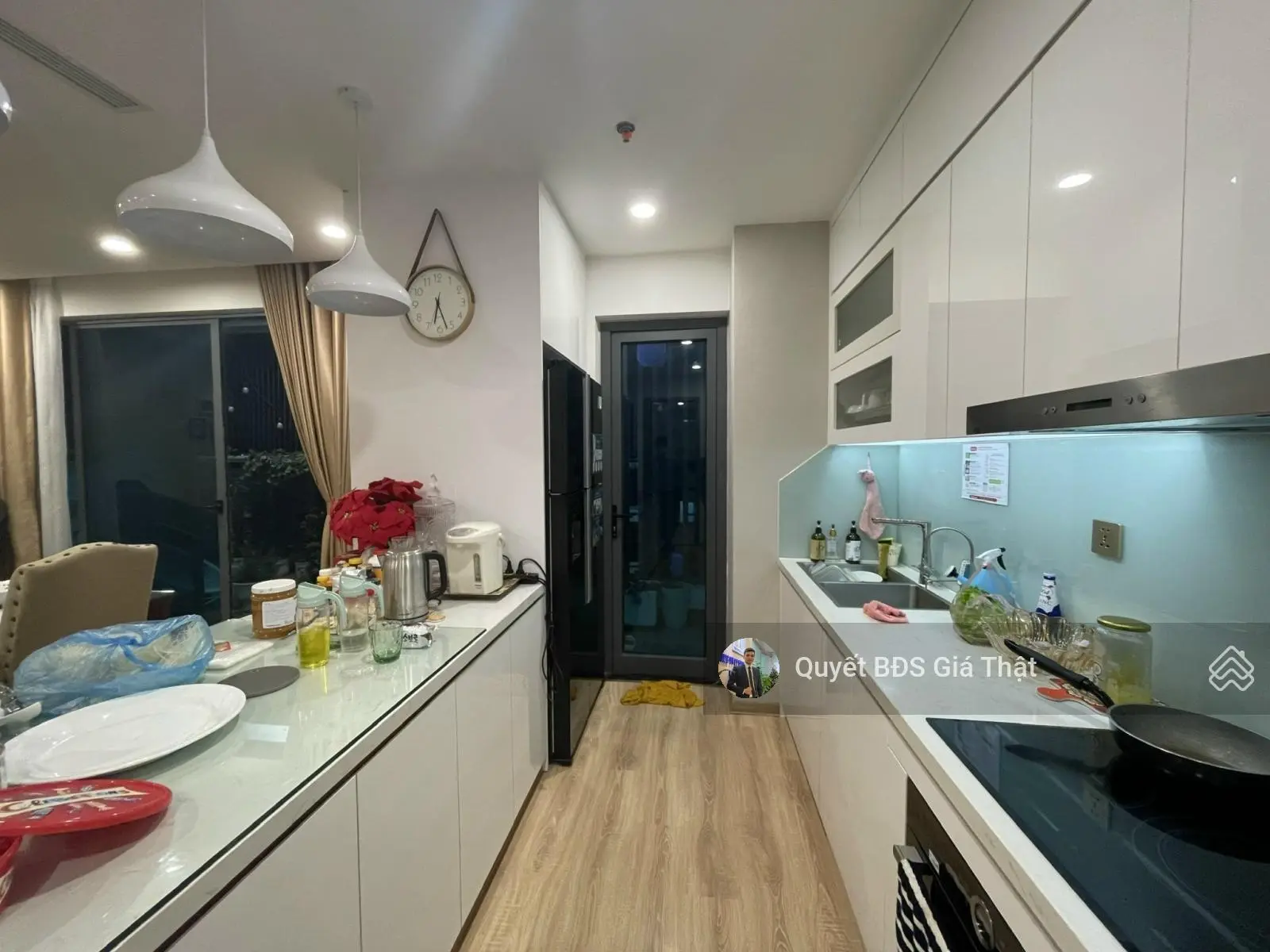(Giá thật). Chính chủ bán căn 140m2 3PN + 2WC tầng trung đẹp giá 8.5 tỷ CC Vimeco Nguyễn Chánh
