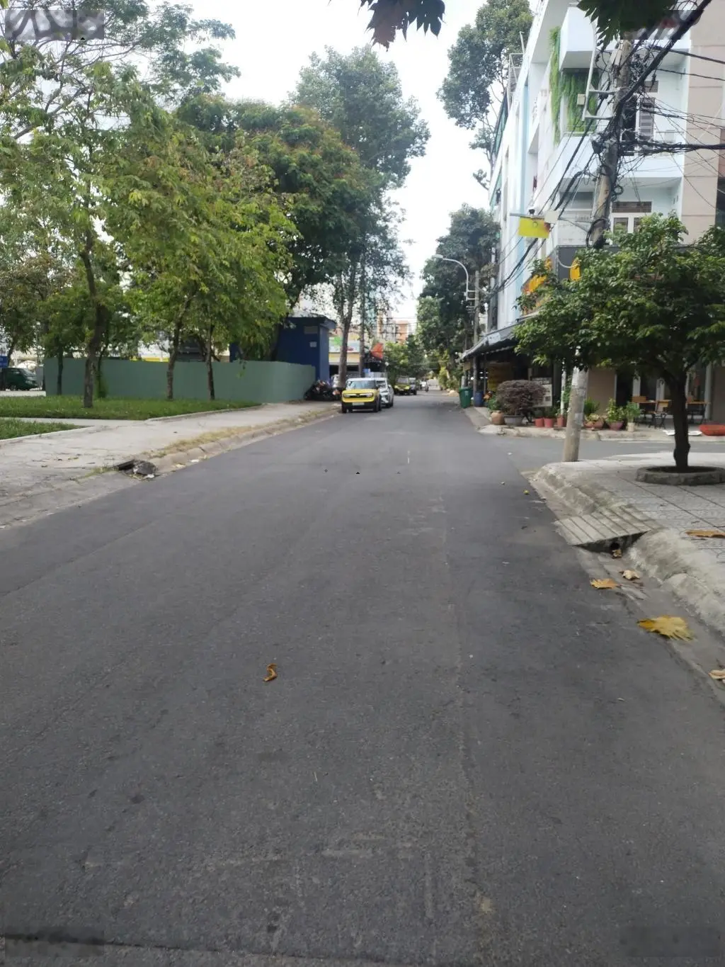 Chỉ 10.7 tỷ còn thương lượng - mặt tiền - kinh doanh - 4 tầng ngay Vành Đai Trong khu Tên Lửa 80m2