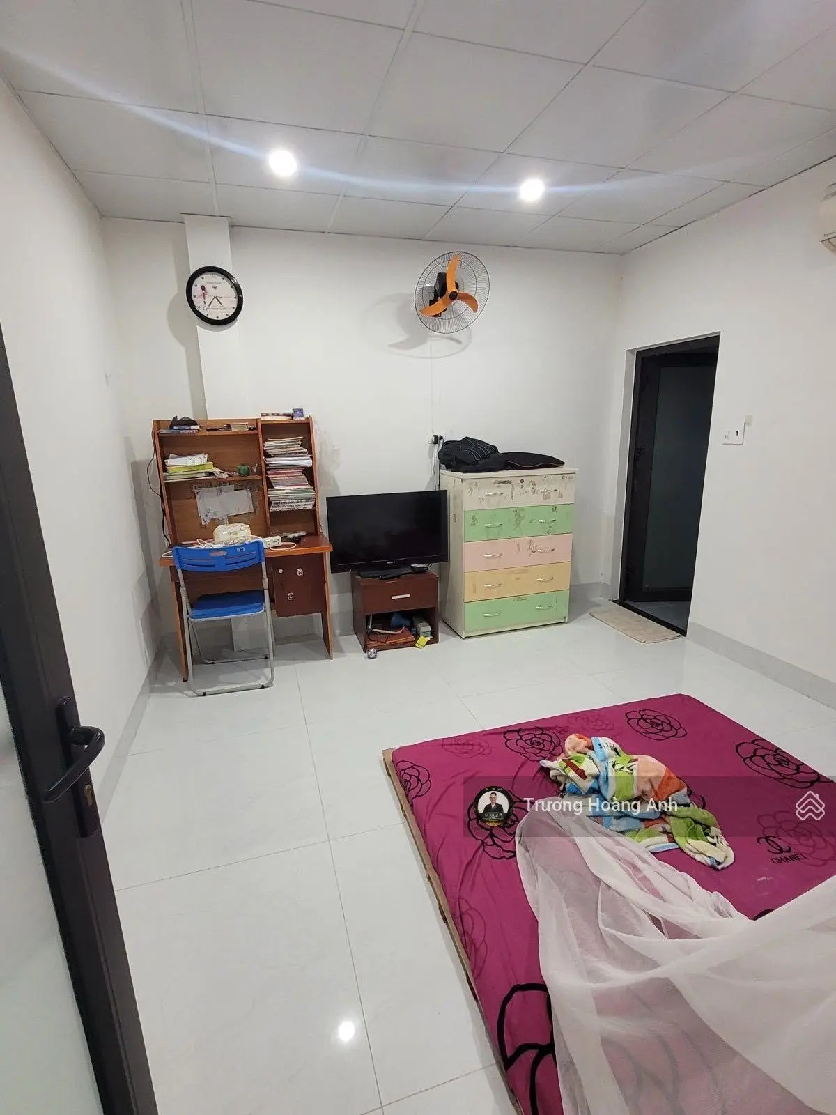 Bán nhà kiệt Võ Văn Kiệt sát biển Mỹ Khê. Sau lưng nhà mặt tiền đường Mỹ Khê. Giá nhỉnh 4 tỷ