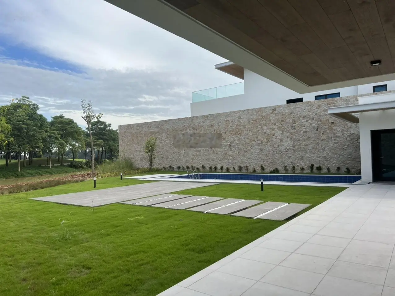 Bán biệt thự sân golf Vân Trì 1188m2 - Đông Anh khu vực đang được các Chủ Đầu Tư rót hàng tỷ đô