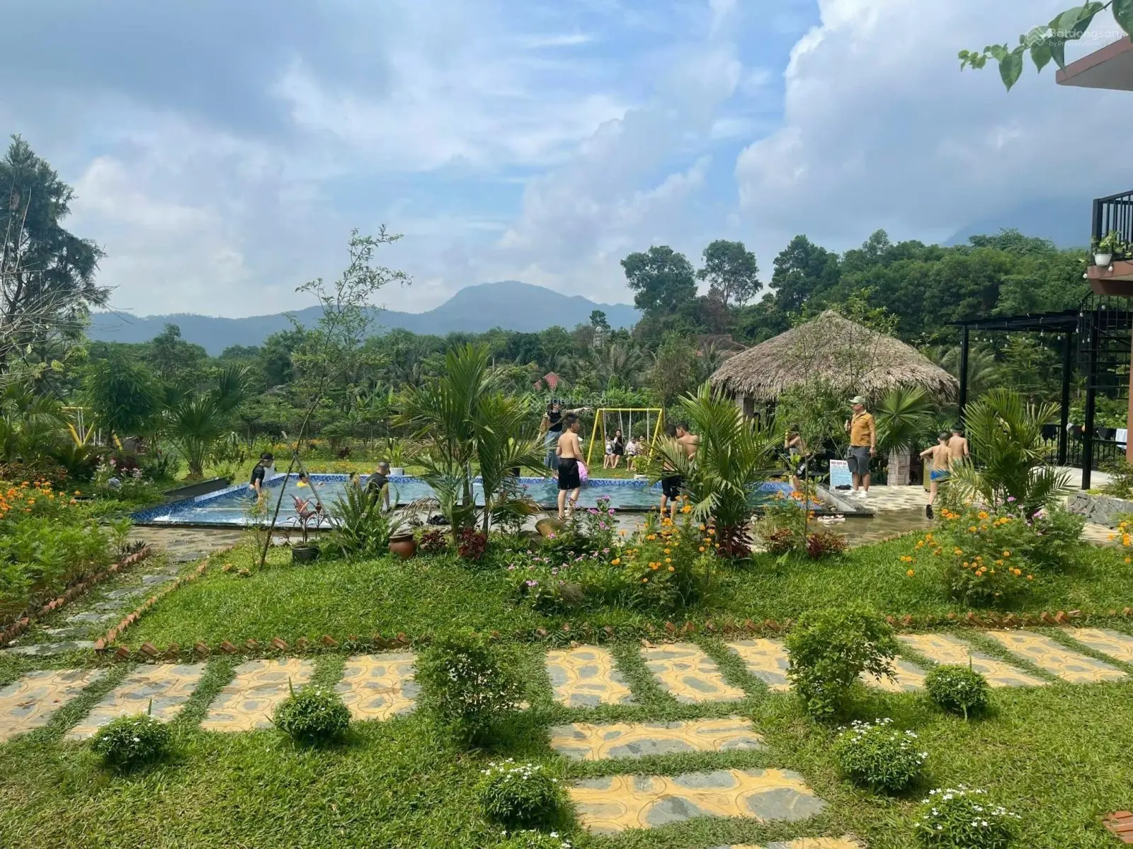 Chính chủ cần bán Villa Laifarm Vân Hoà, Ba Vì, Hà Nội, 2220m2, sẵn dòng tiền kinh doanh homestay