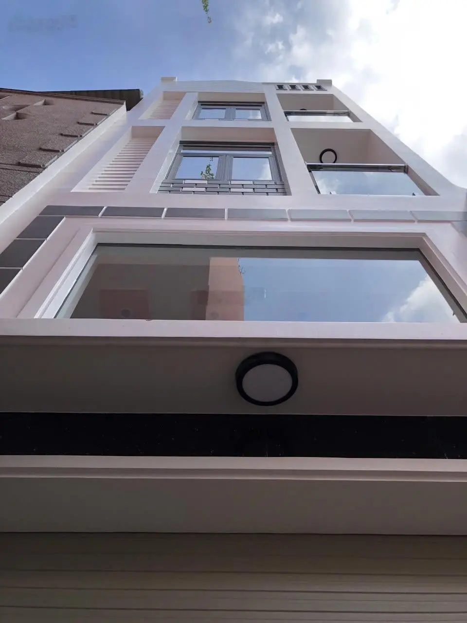 XINH XĨU - Ở NGAY! Nhà 60m2, HXH Đoàn Thị Điểm, PN. Sẵn 5 tầng 5PN + full NT chỉ 12,5tỷ. O966547321