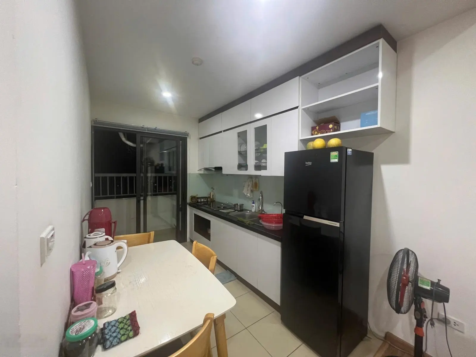 CC chuyển nhà cần bán gấp căn hộ 71m2 , tầng trung view đẹp, ban công đông nam, giá 3,72 tỷ.