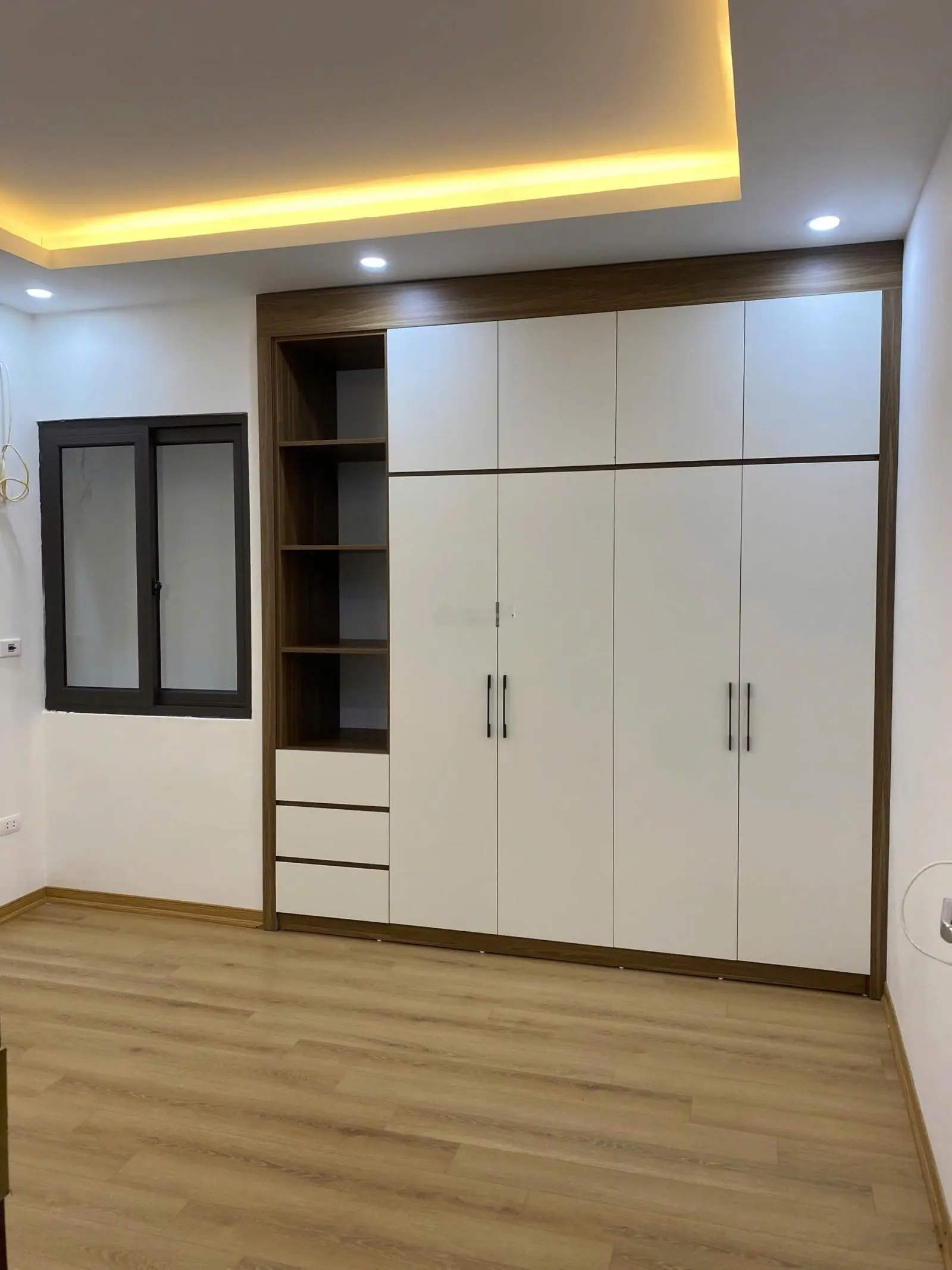 Nhà 5 tầng mặt đường kinh doanh thang máy Ngọc Hồi - Thanh Trì - ĐT: 0978733569