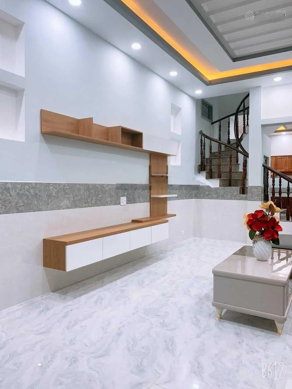 Chủ thanh lý nhà Nguyễn Sỹ Sách, Tân Bình, nhà đẹp SHR DT 40m2 giá 2 tỷ 1