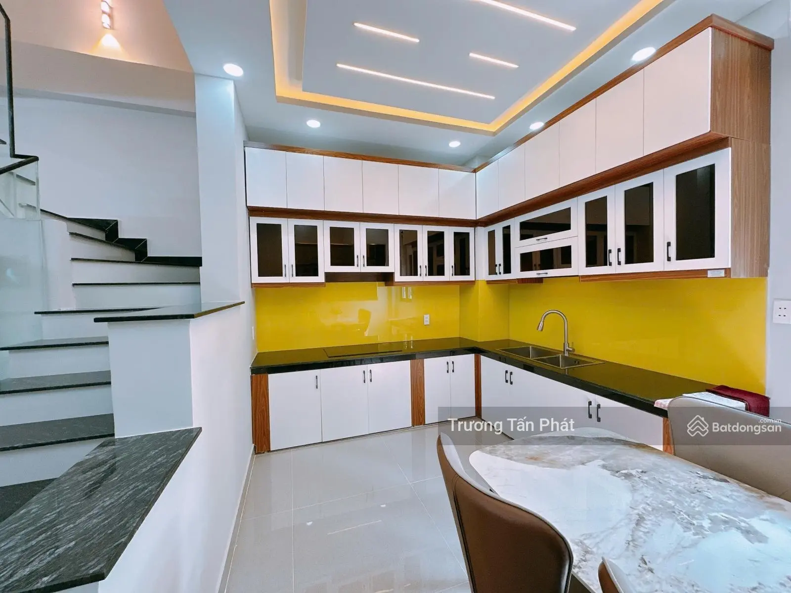 Nhà phố hiện đại 3 tầng 60m2 full nội thất - oto 7 chỗ ngủ trong nhà, cách phú Mỹ Hưng chỉ 5 phút