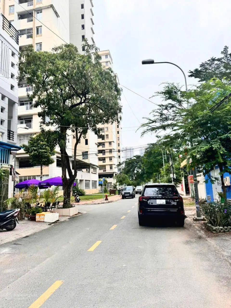 Bán nhà 3 tầng trung tâm P. An Phú vị trí liền kề Lương Định Của. DT: 5x20m. Giá: 20 tỷ