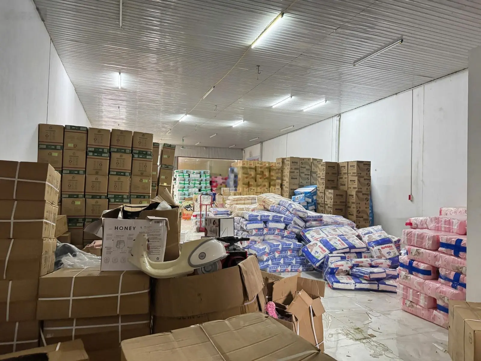 Bán kho hàng hoá tại mặt đường Triệu Quang Phục TP Phổ Yên. 250m2, MT 9,5m, giá 4.8 tỷ