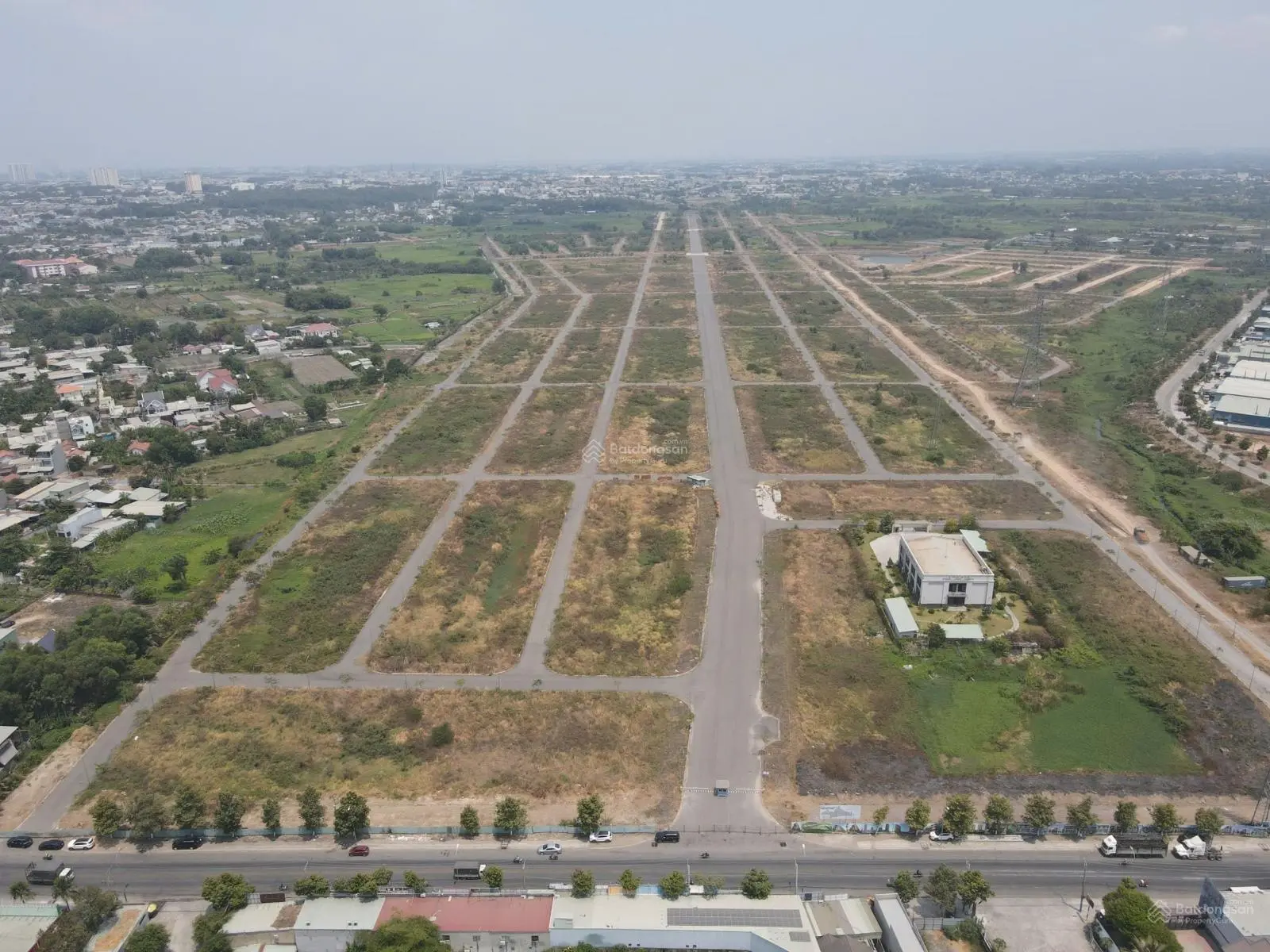 Cần bán mặt tiền trục chính D7 khu đô thị Đông Bình Dương, giá thỏa thuận