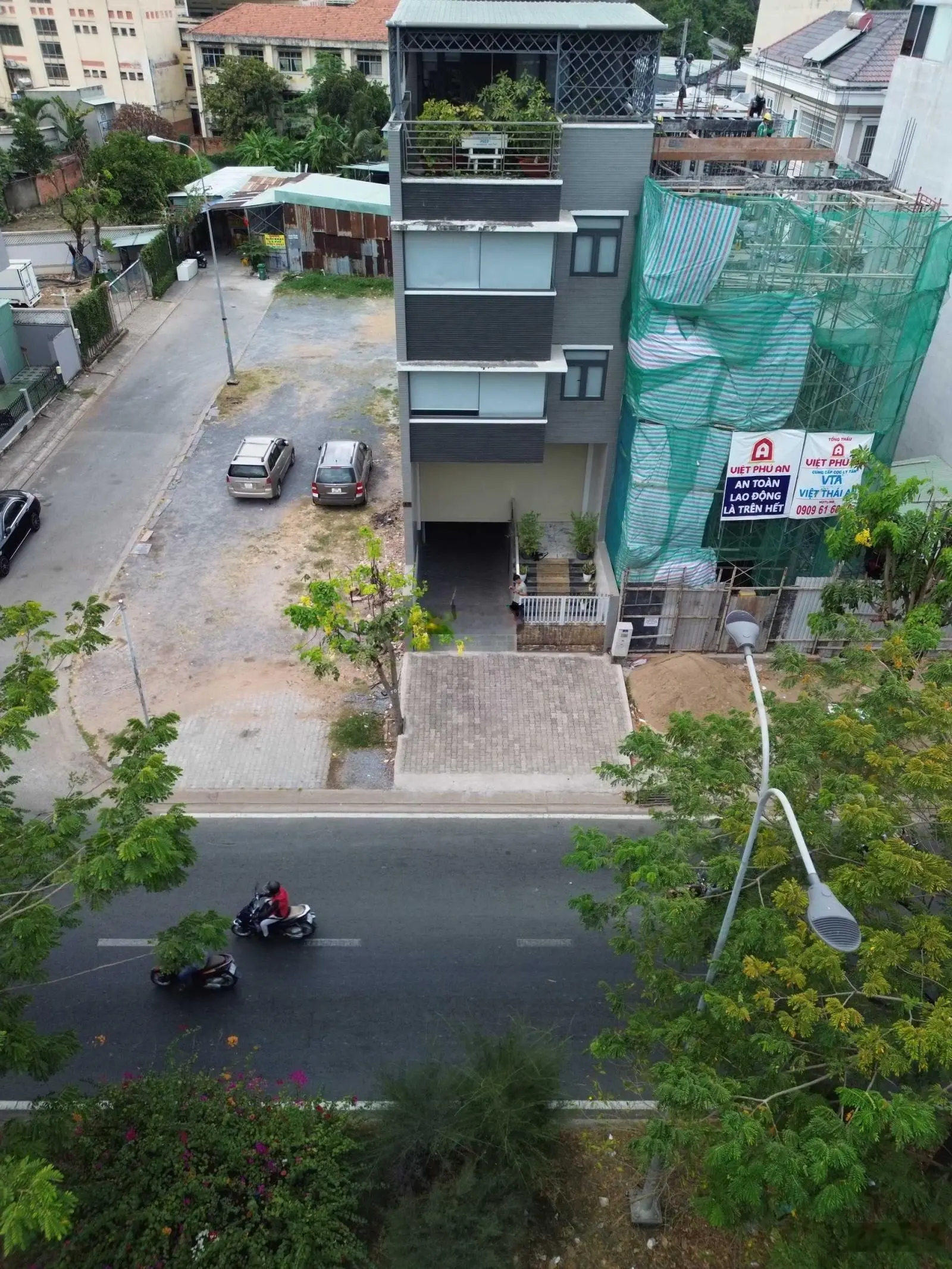 Bán nhà phố mặt tiền đường Hoàng Quốc Việt Q7 khu kinh doanh năng động phường Phú Mỹ