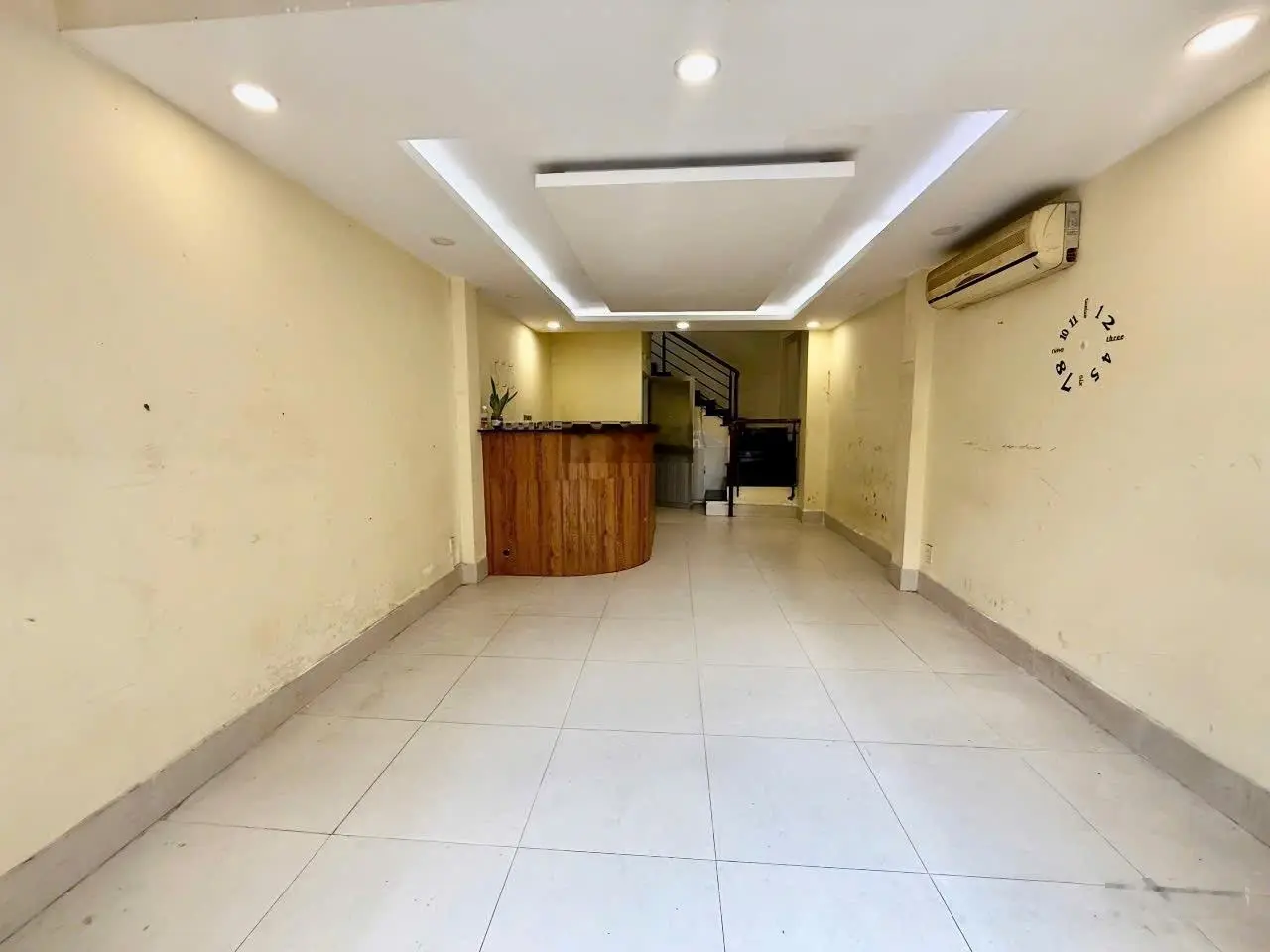 Bán nhà đẹp to HXH khu Điện Biên Phủ giáp Q1 - SHR. Giá quá tốt