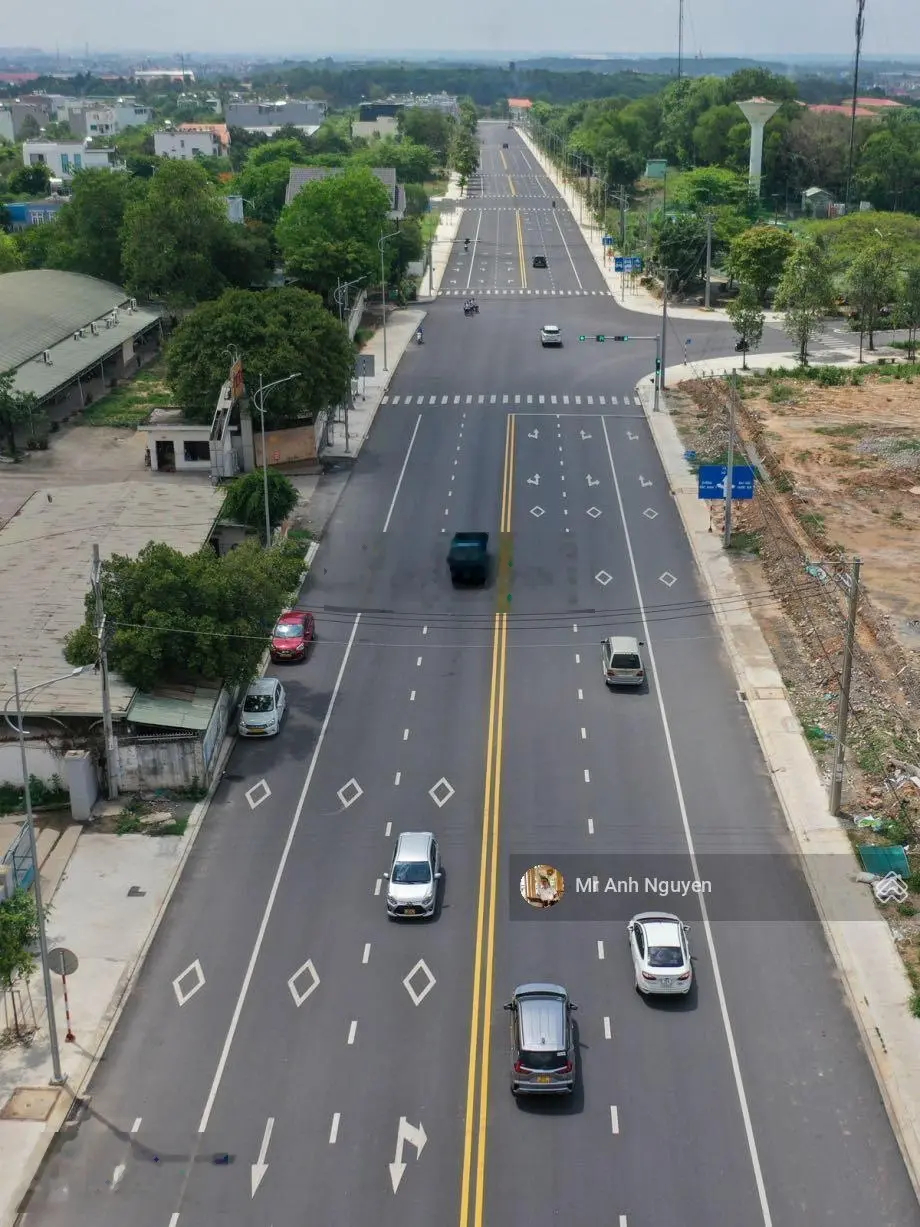 Chủ kẹt vốn ngân hàng nên cần bán gấp 2 nền nhà phố trục chính D1, Thống Nhất đường 32m Bình Nguyên