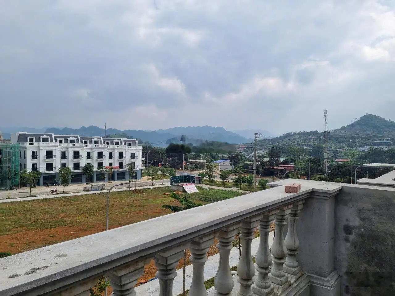 Chính chủ cần bán xuất ngoại giao 85m2 tại trung tâm thị xã mộc châu, full sổ