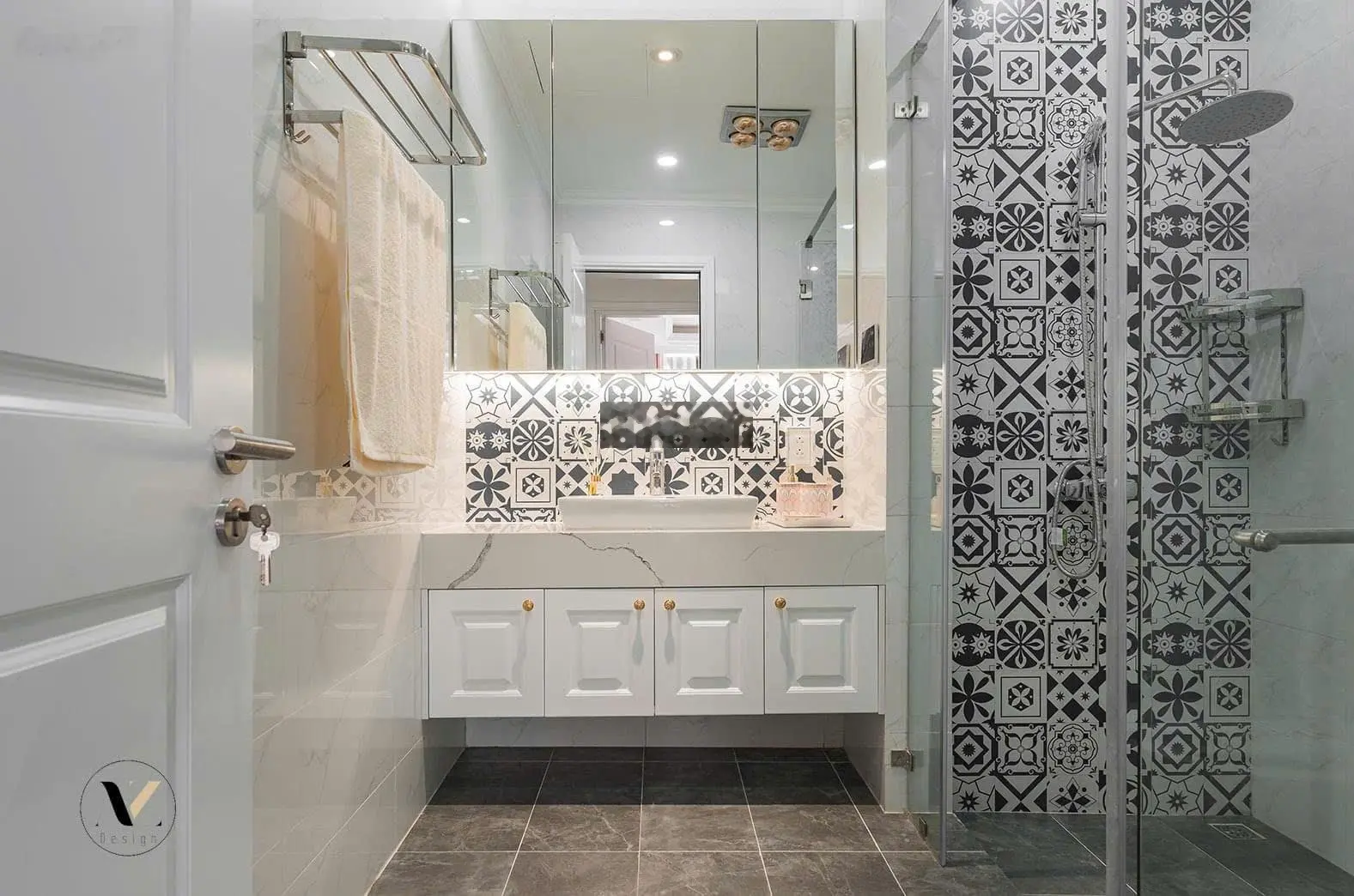 Chính chủ bán CC 90 Nguyễn Tuân thiết kế 3 ngủ 2 vệ sinh, 97m2, căn góc rất đẹp, đầy đủ nội thất