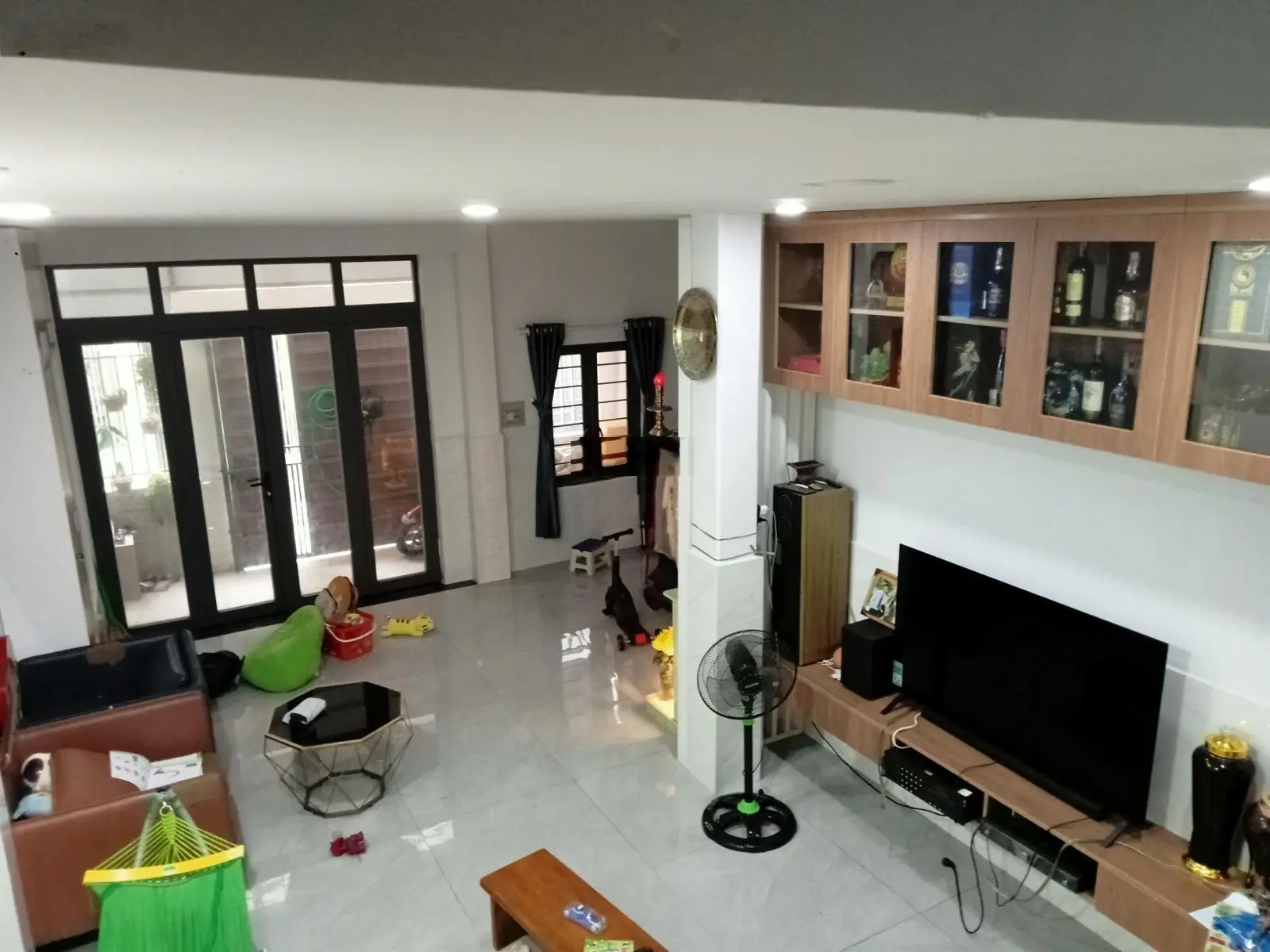 Bán nhà diện tích đất 69.9m2, diện tích sử dụng 177m2, nhà rộng rãi thoáng mát