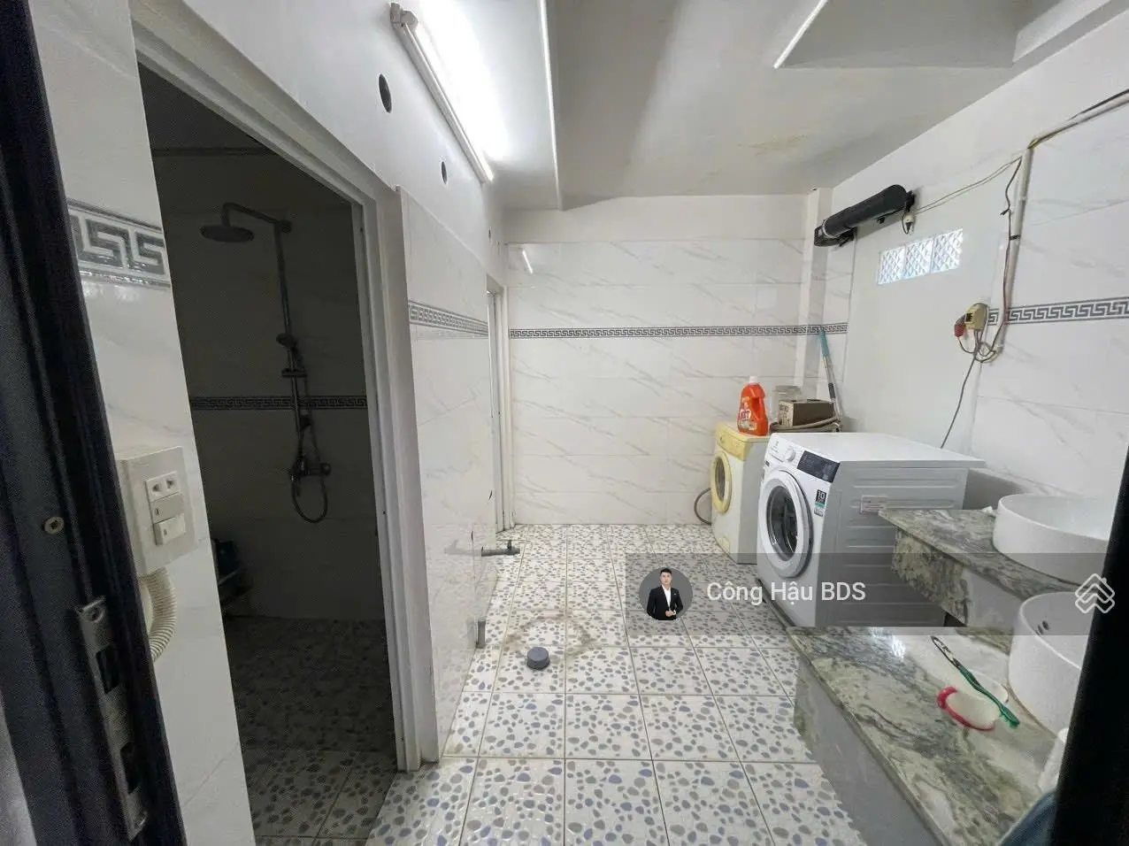 Nhà Lầu Trệt- Sổ Hoàn Công. DT: 106M2. (4x 26.5M). Đường nhựa 5M Thông. Cách QL 1K chỉ 100M.