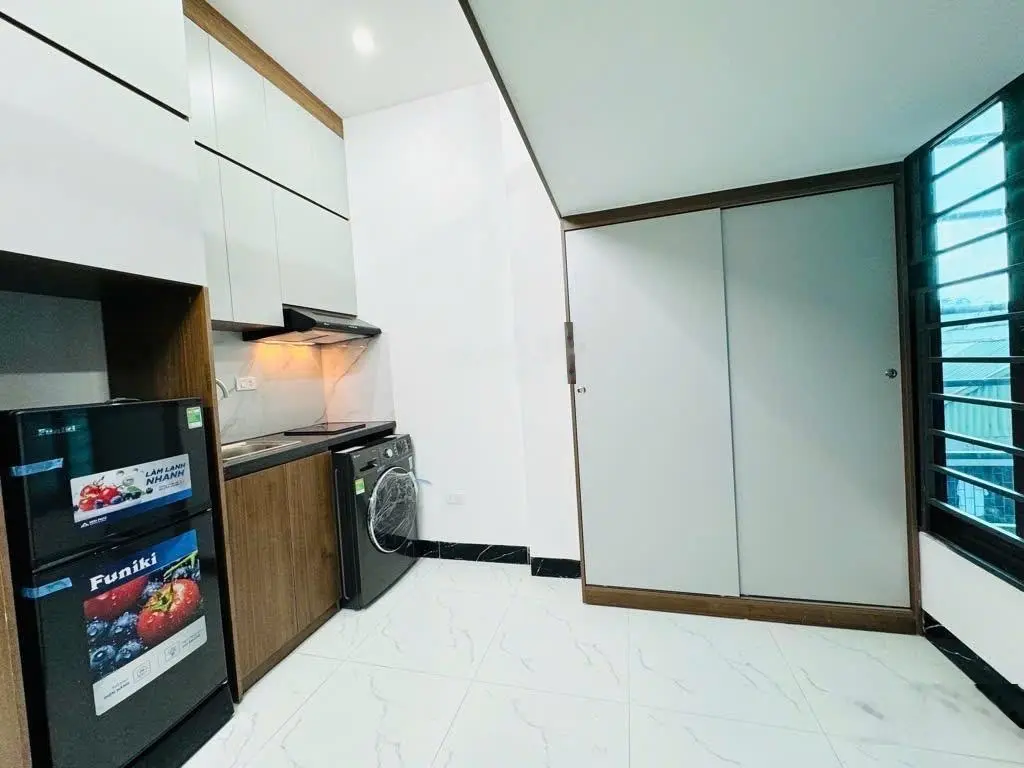 Tòa CCMN cao cấp 6 tầng thang máy - full đồ - 12 phòng khép kín - chờ sẵn thêm 4 phòng - ô tô đỗ