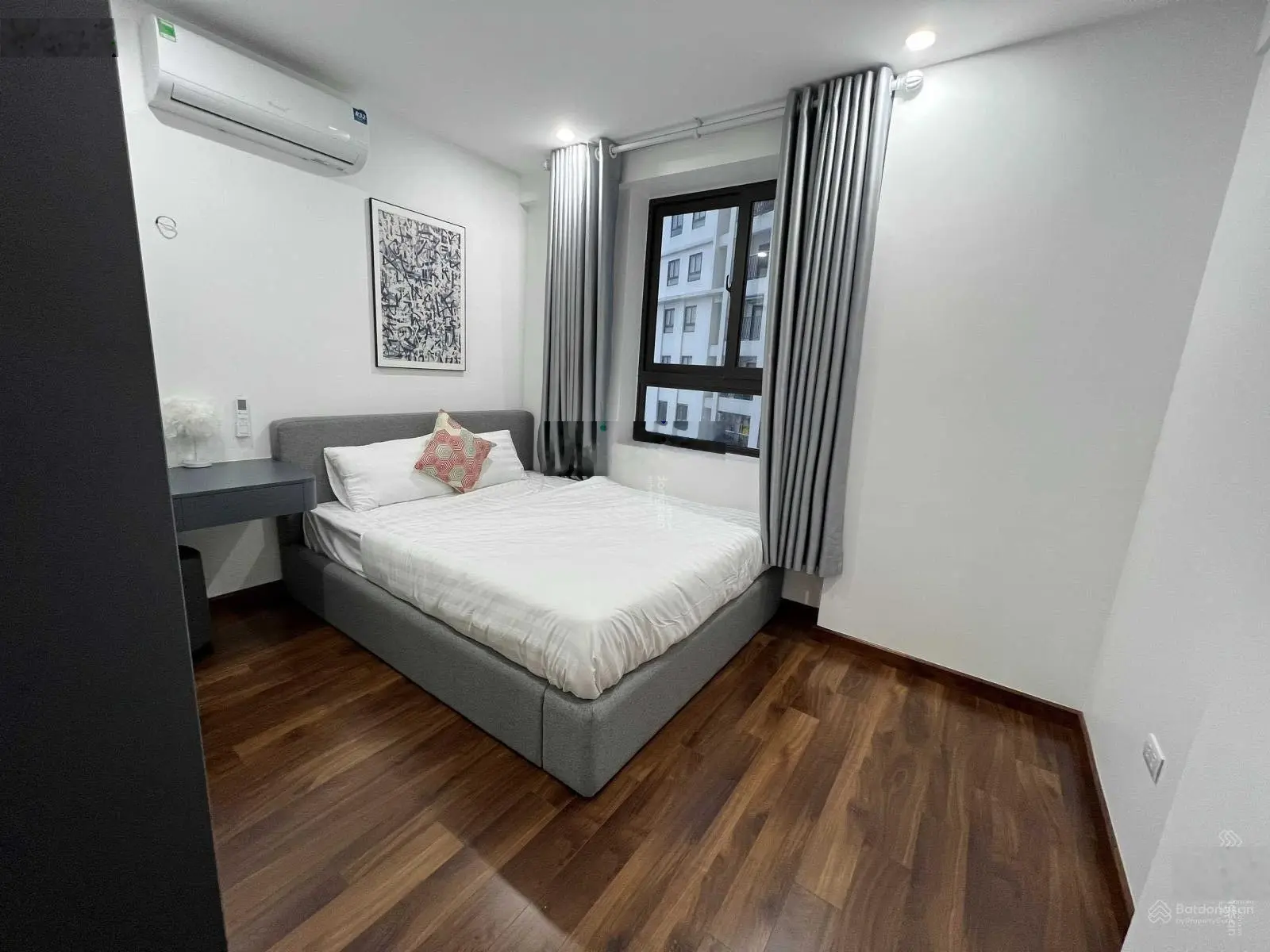 Bán nhanh căn hộ 2PN 72m2, giá 1,47 tỷ. nhận nhà luôn, sổ đỏ trao tay.