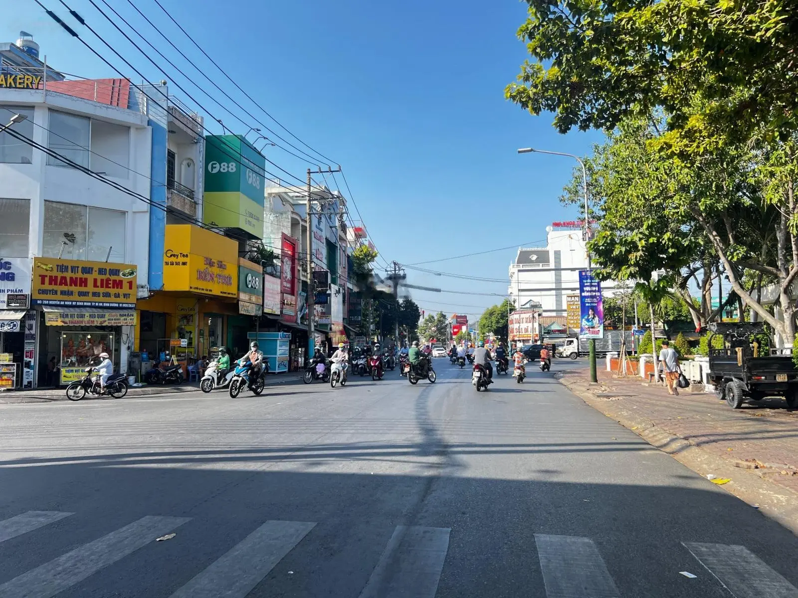 360m2 ngang 10m nhà MT Nguyễn An Ninh kinh doanh sầm uất bậc nhất Dĩ An - Cần bán