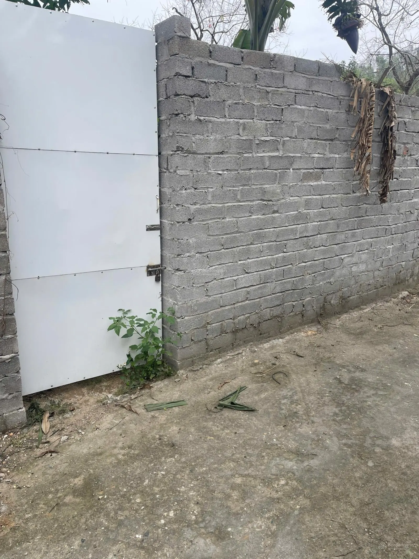 Bán gấp mảnh đất 2 mặt đường 200m2, rộng 6m 45 chỗ vào đất 9xx