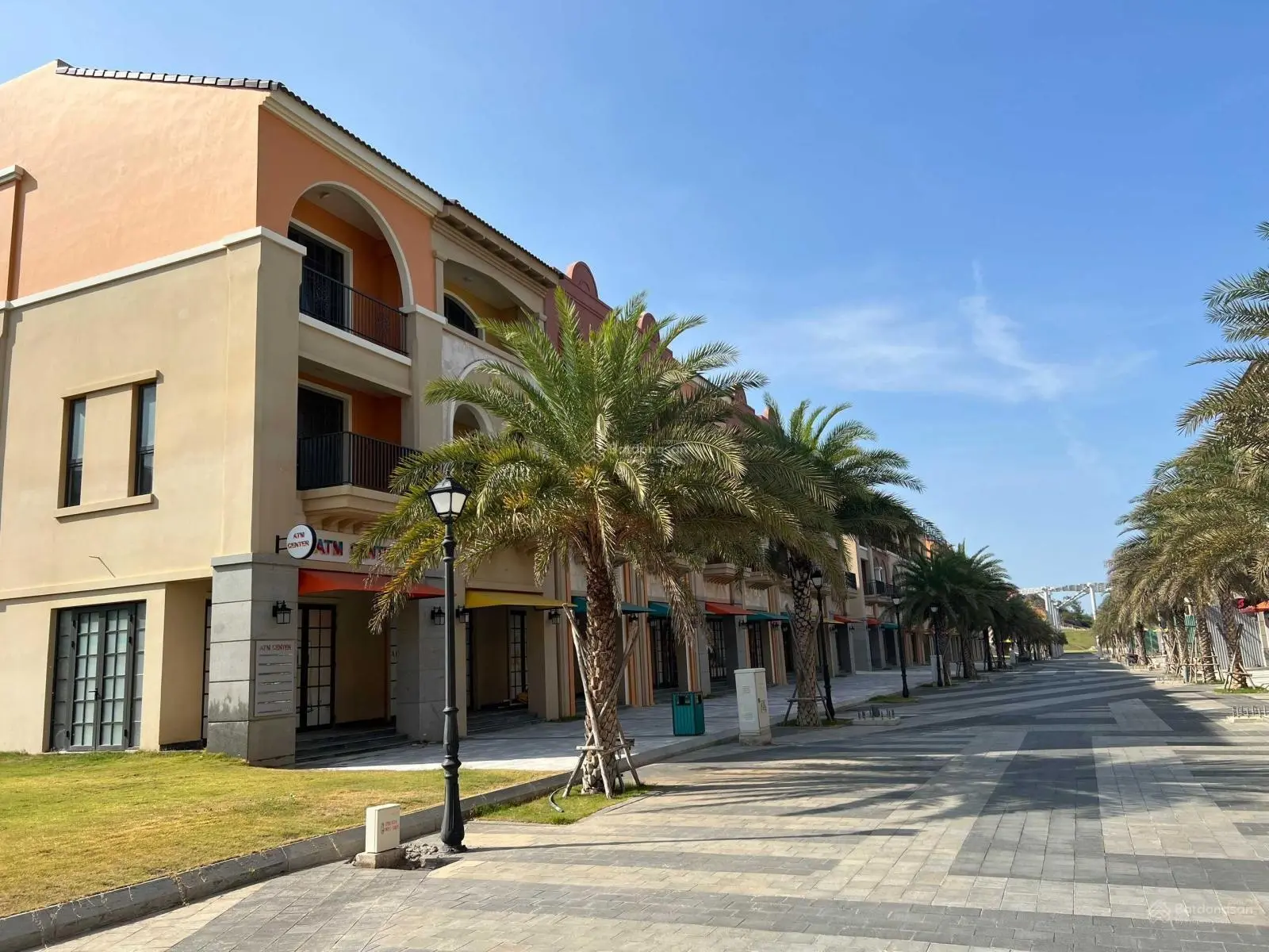 Ngộp quá cần bán gấp shophouse (mặt tiền biển và mặt tiền phố đi bộ) tại NovaWorld Phan Thiết 5tỷ1