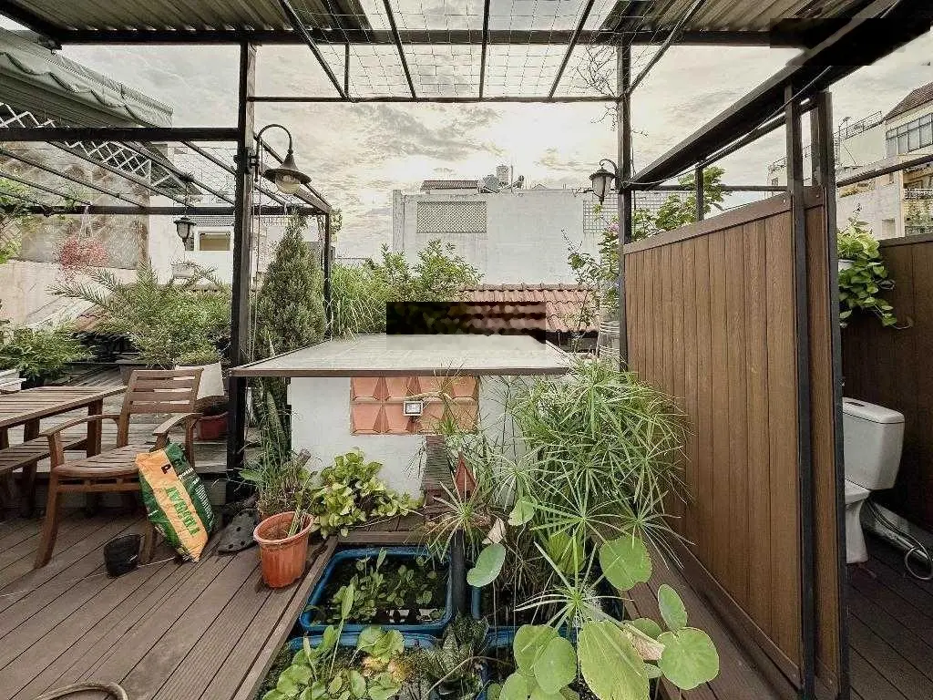 VIP!!! Siêu phẩm villa phong cách Đà Lạt gần công viên làng hoa, 8x15, 2 tầng, cực chill