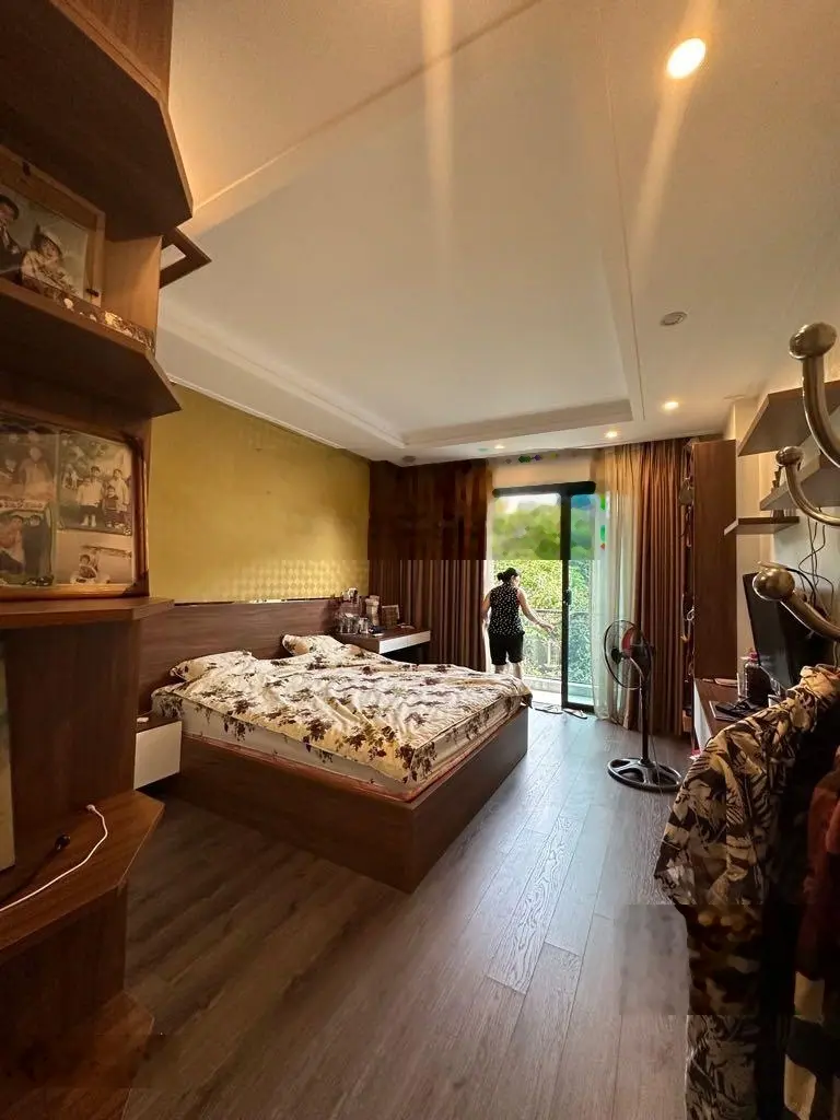 Chính chủ bán nhà phố Tam Trinh, kinh doanh,thang máy, không dính QH, 67m2, 5tầng, giá 16 tỷ có TL