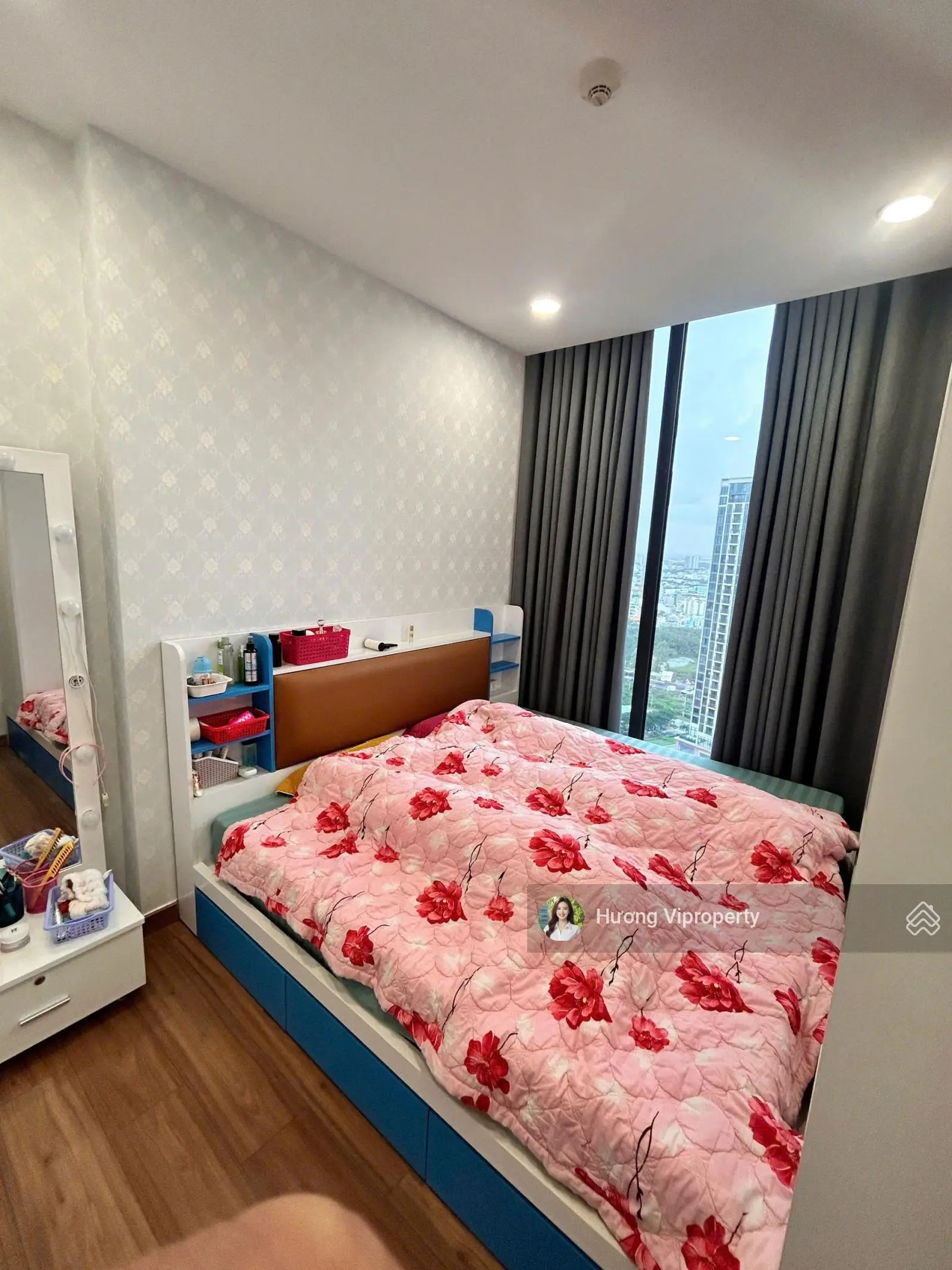 Bán căn hộ CÓ SỔ HỒNG HR1B-03 Eco Green Saigon 2PN 2WC full NT hỗ trợ thủ tục hồ sơ A-Z