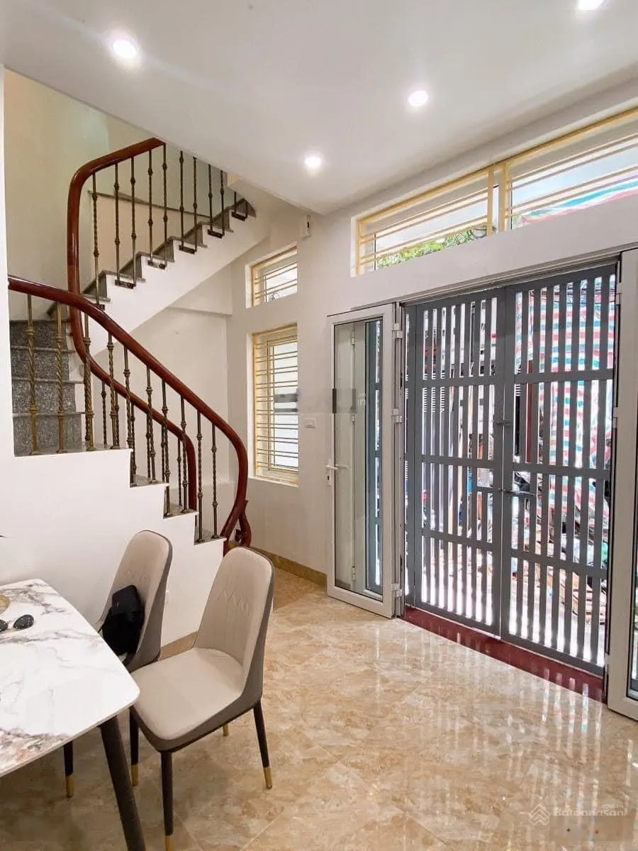 Thổ Quan 30m2 x 5tầng, trước nhà SH quay đầu, 2 thoáng gần phố, nhỉnh 4,6tỷ