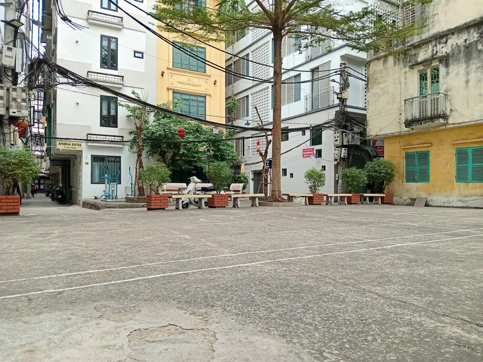 Bán nhà Sơn Tây - Kim Mã, Ba Đình gần sân vận động Hàng Đẫy: 68m2 x 4 tầng, an sinh tốt, ở sướng