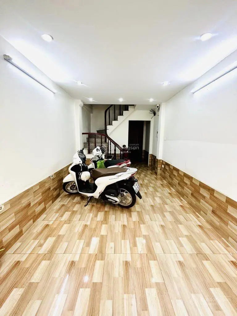 Thẳng 30m Ra Phố Dương Văn Bé_ÔTô Đỗ Cửa_Nhà Đẹp 5 Tầng (6 Ngủ)_DT 40m2_ Giá 7 Tỷ 68